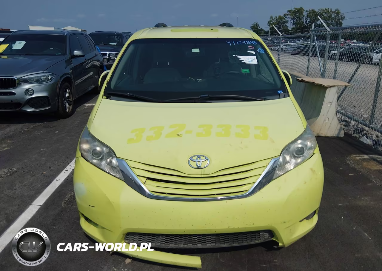 2015 Toyota Sienna Le 8 Passenger VIN:5TDKK3DC5FS644656 - 12