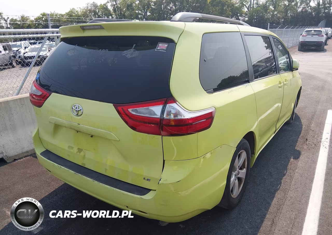 2015 Toyota Sienna Le 8 Passenger VIN:5TDKK3DC5FS644656 - 4