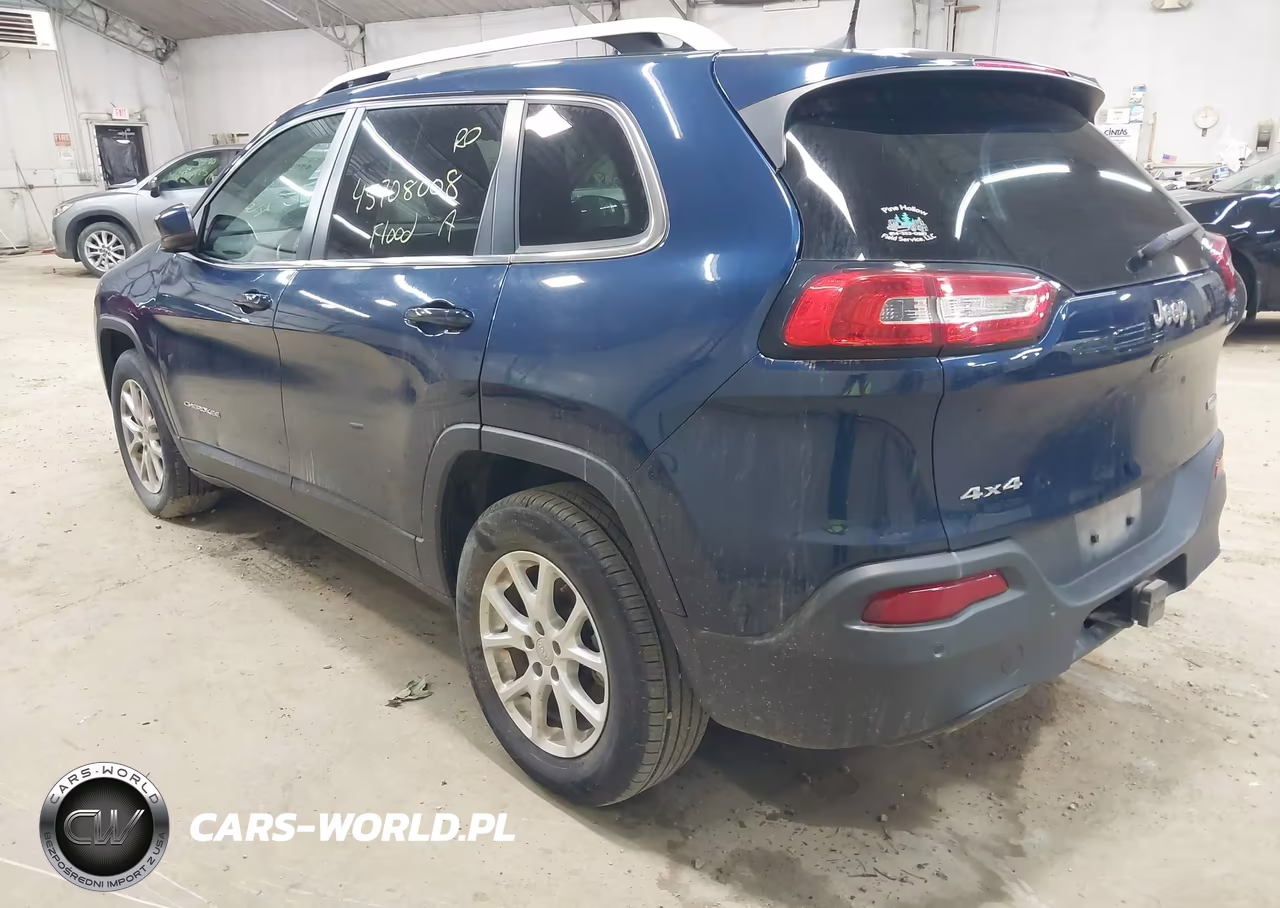 2018 Jeep Cherokee Latitude Plus 4X4 VIN:1C4PJMLB7JD541329 - 3