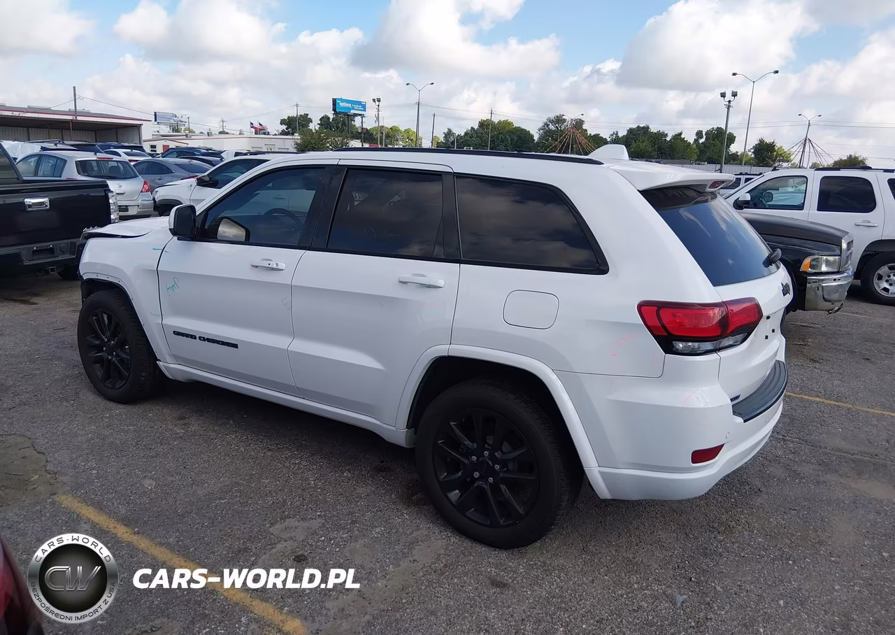 2018 Jeep Grand Cherokee Altitude 4X2 VIN:1C4RJEAG3JC394641 - 14