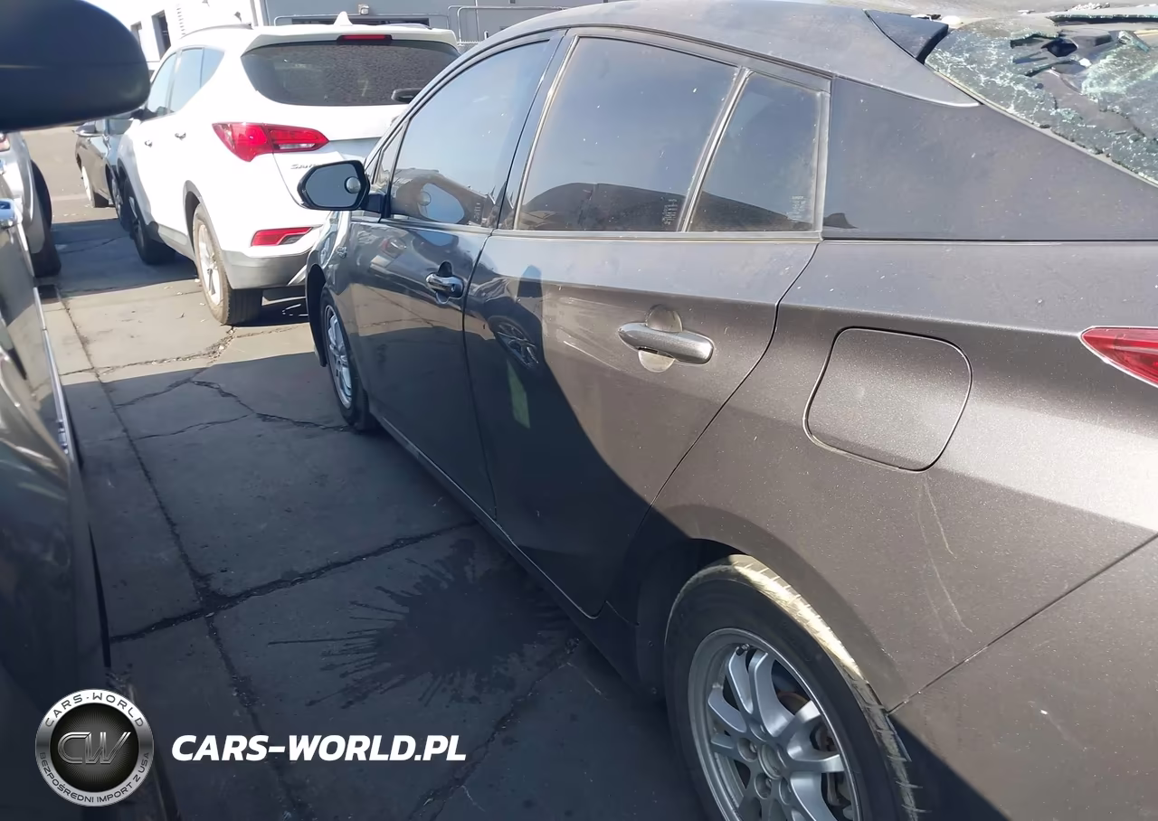 2018 Toyota Prius Prime Premium VIN:JTDKARFP0J3104647 - 13