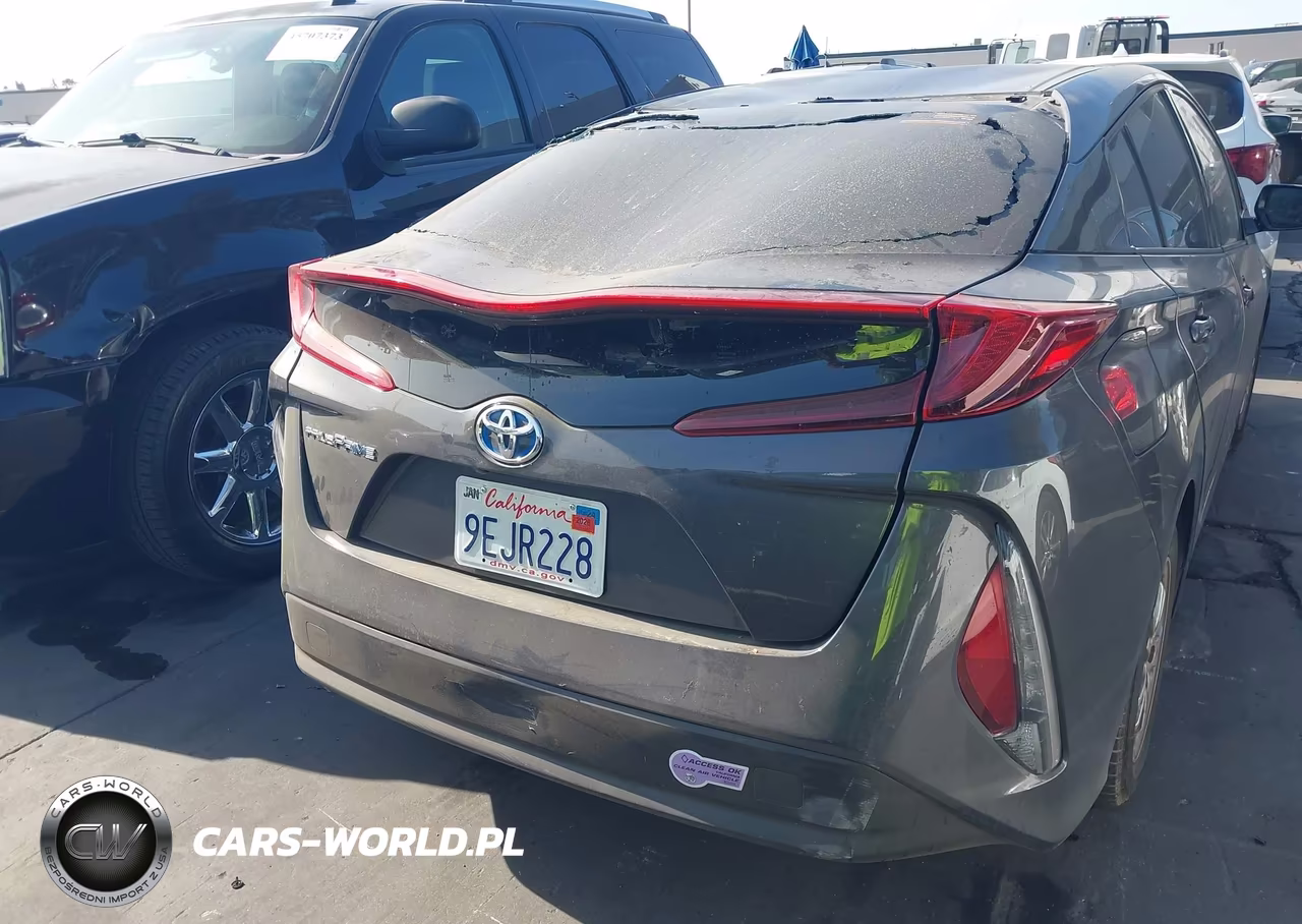 2018 Toyota Prius Prime Premium VIN:JTDKARFP0J3104647 - 15