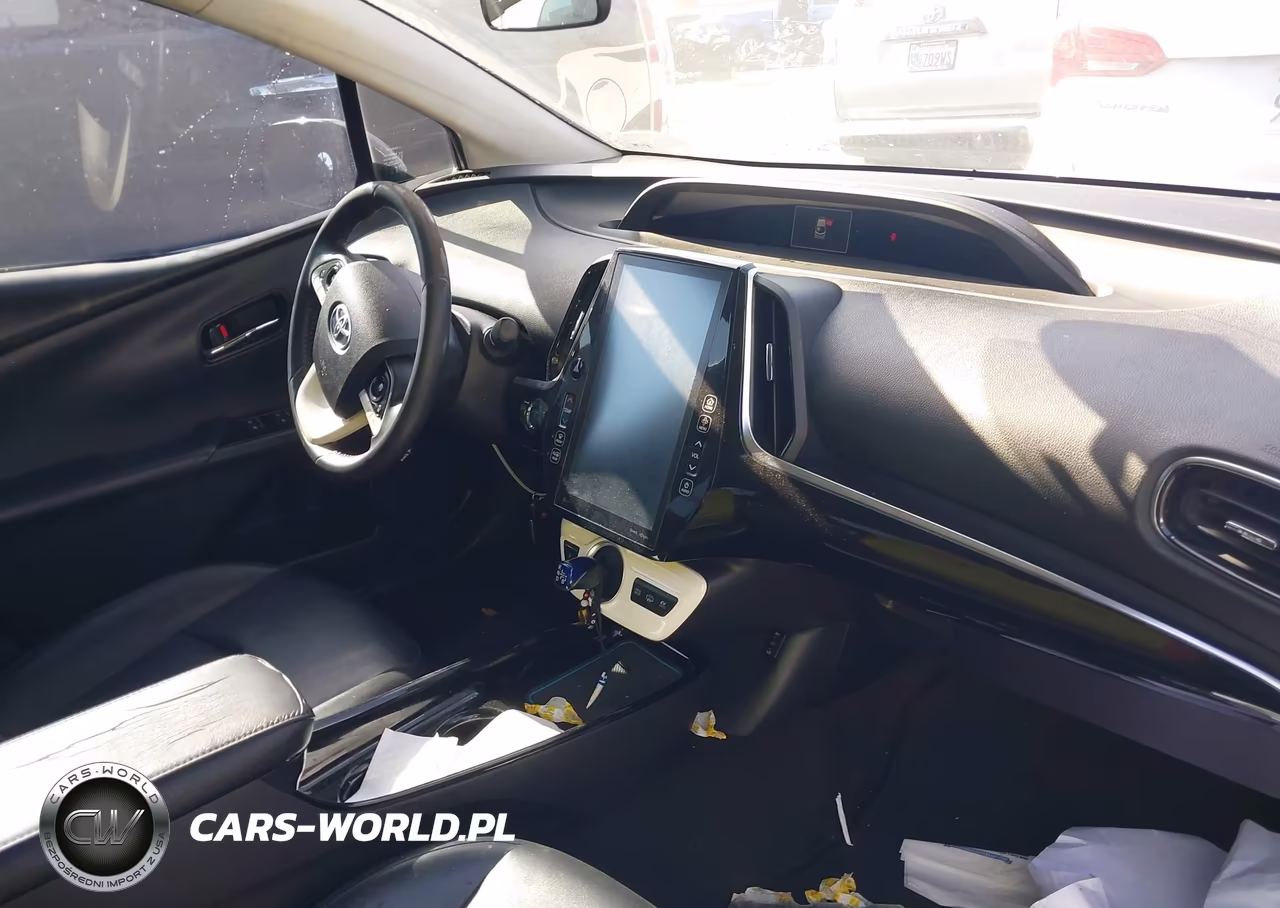 2018 Toyota Prius Prime Premium VIN:JTDKARFP0J3104647 - 5