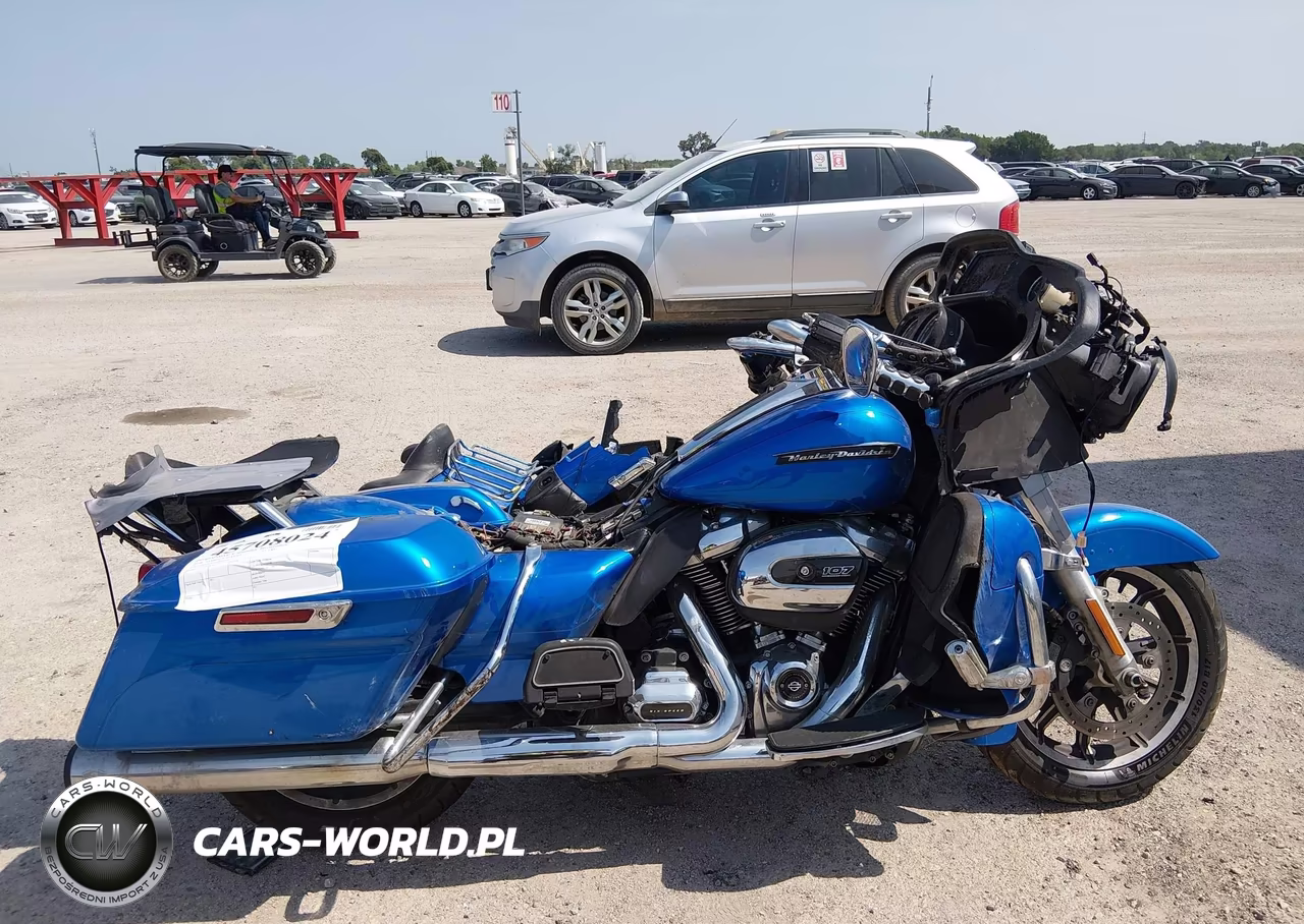 2018 Harley-Davidson Fltru VIN:1HD1KGD17JB669347 - 13