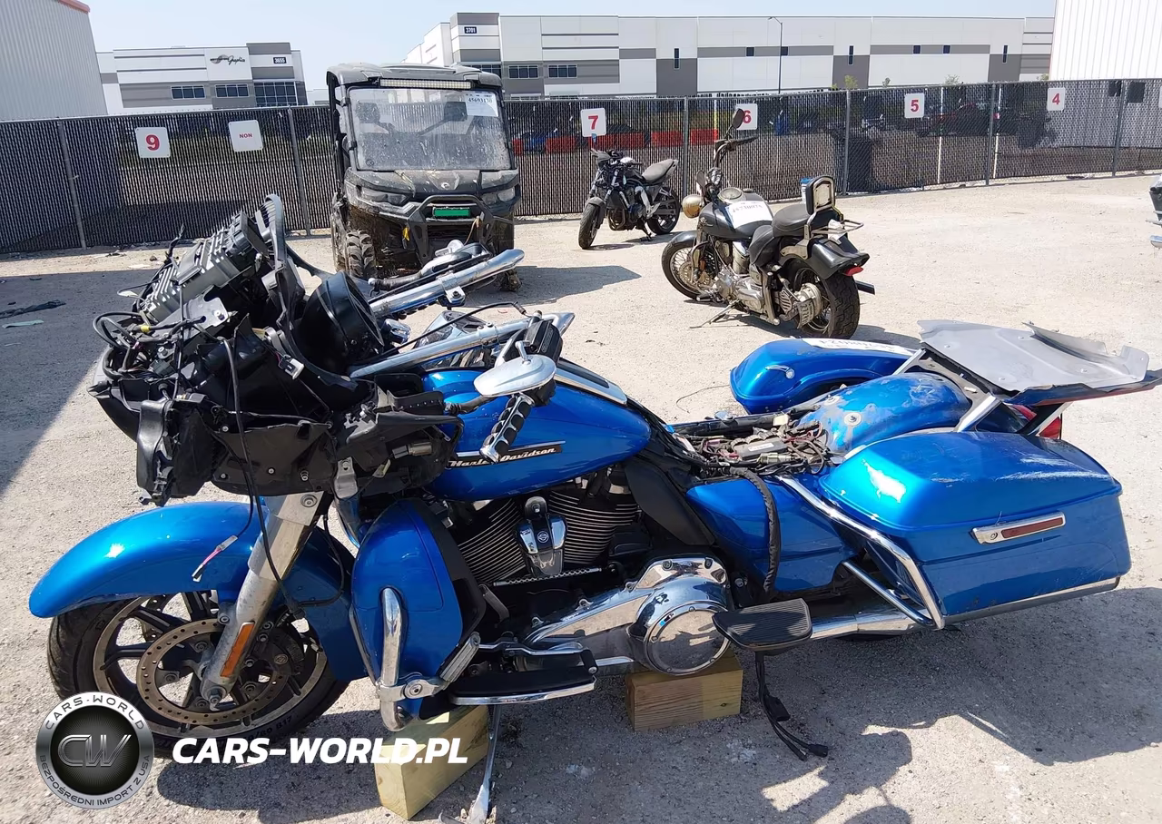 2018 Harley-Davidson Fltru VIN:1HD1KGD17JB669347 - 14