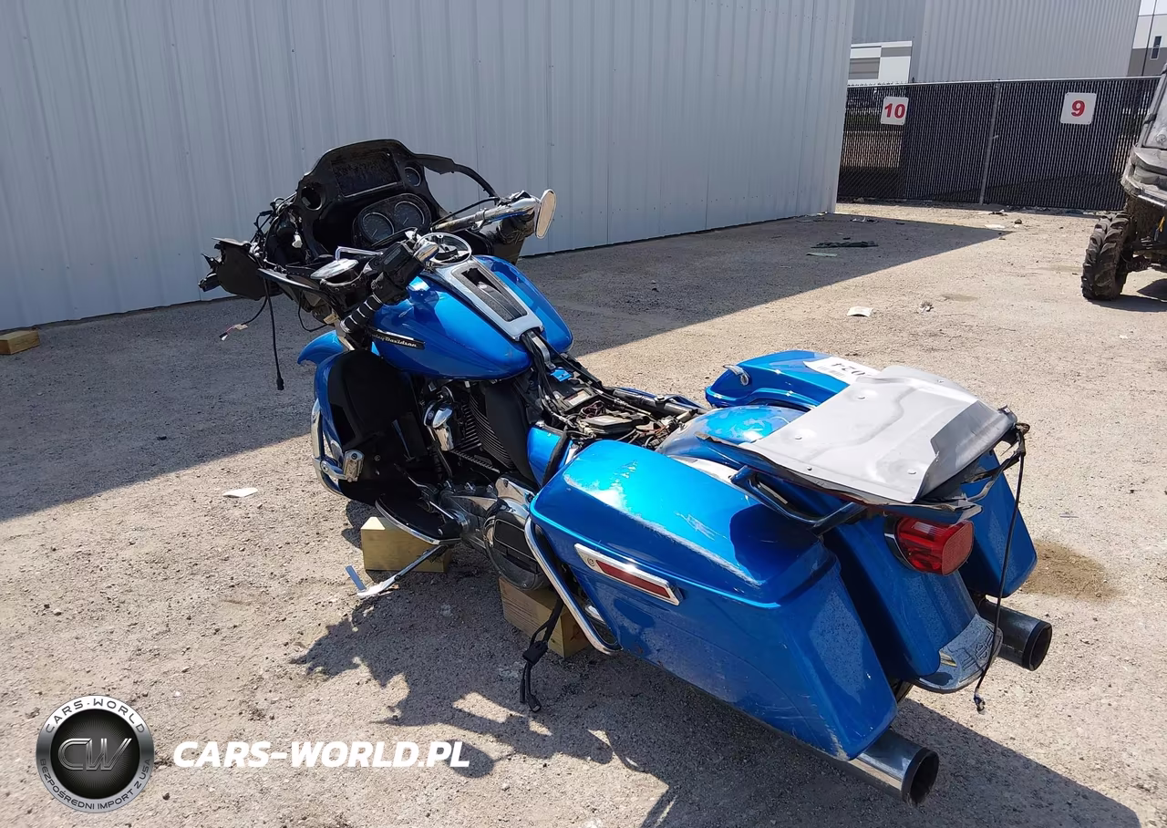 2018 Harley-Davidson Fltru VIN:1HD1KGD17JB669347 - 3