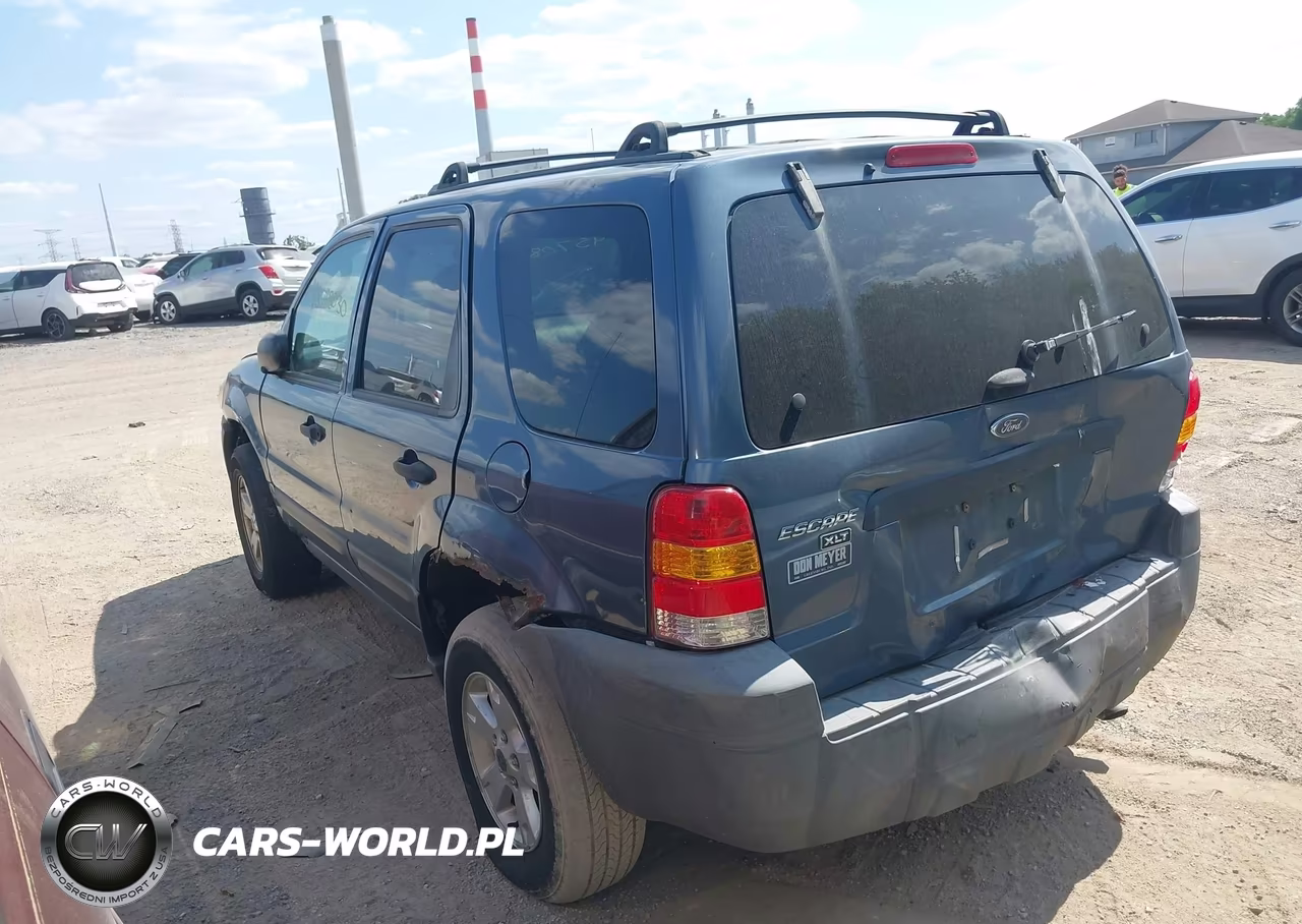 2005 Ford Escape Xlt VIN:1FMYU03115KA35794 - 3