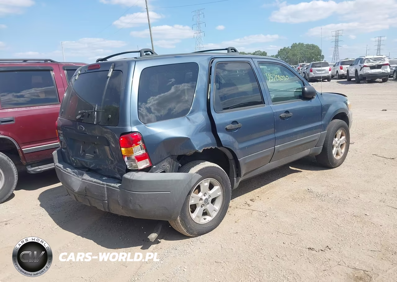 2005 Ford Escape Xlt VIN:1FMYU03115KA35794 - 4
