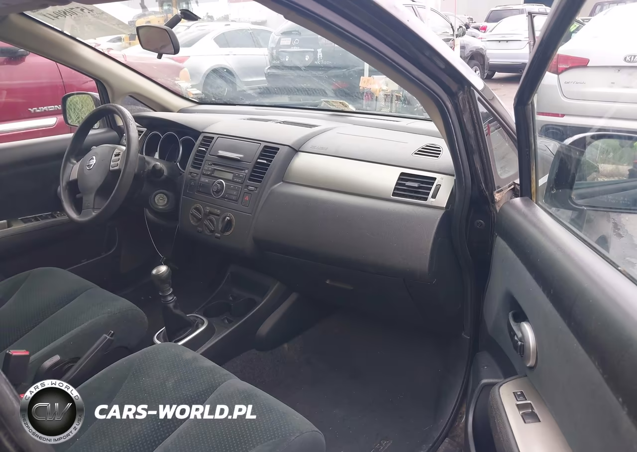 2010 Nissan Versa 1.8S VIN:3N1BC1CP2AL352096 - 5