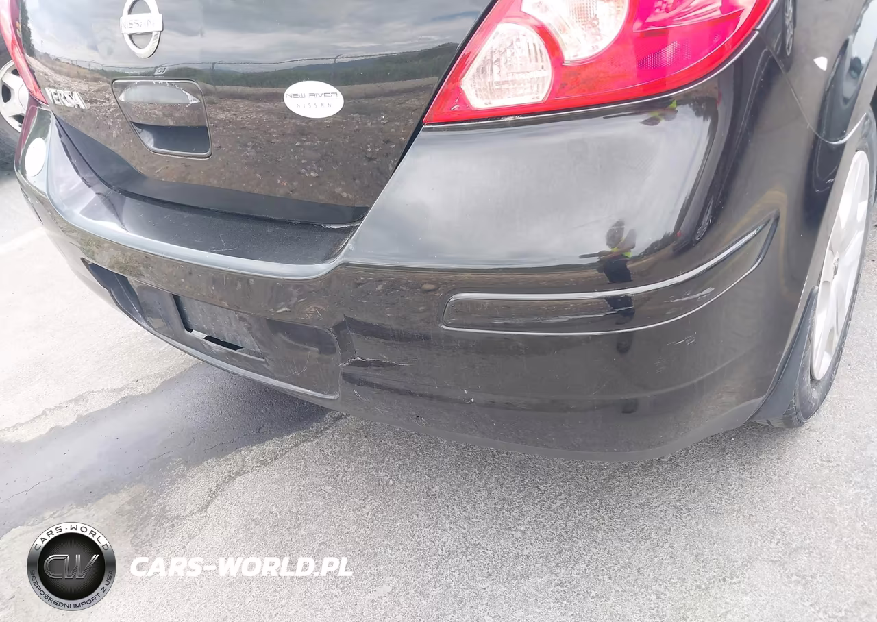 2010 Nissan Versa 1.8S VIN:3N1BC1CP2AL352096 - 6