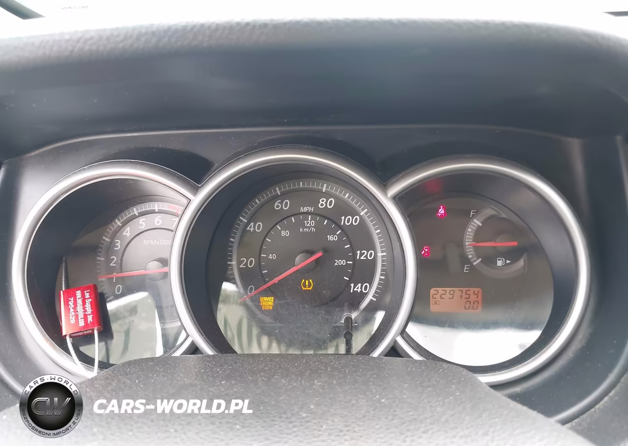 2010 Nissan Versa 1.8S VIN:3N1BC1CP2AL352096 - 7