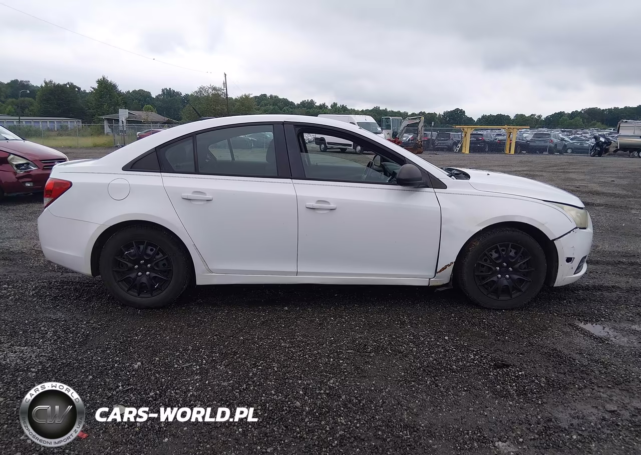 2013 Chevrolet Cruze Ls Auto VIN:1G1PA5SH9D7104326 - 13