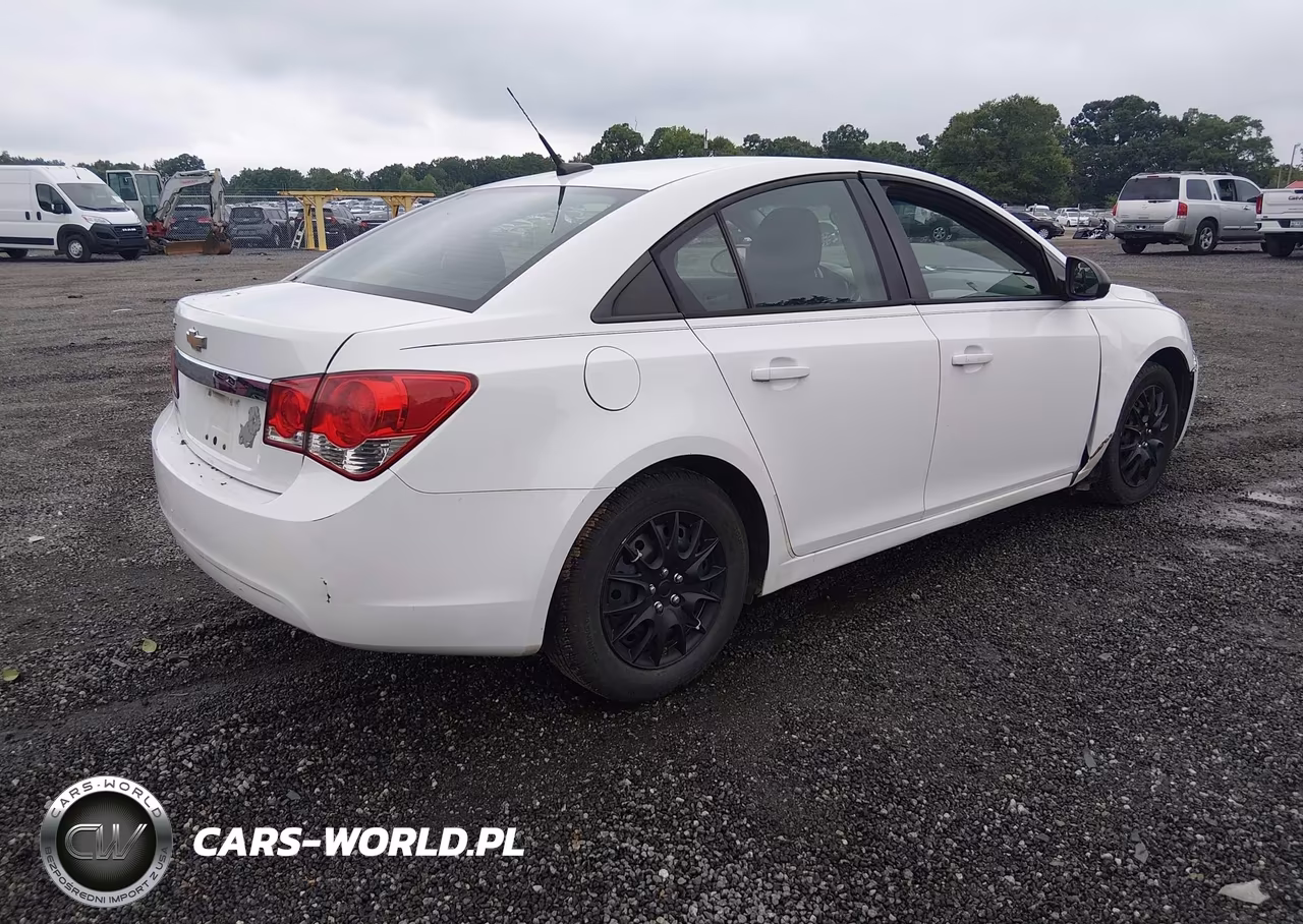 2013 Chevrolet Cruze Ls Auto VIN:1G1PA5SH9D7104326 - 4