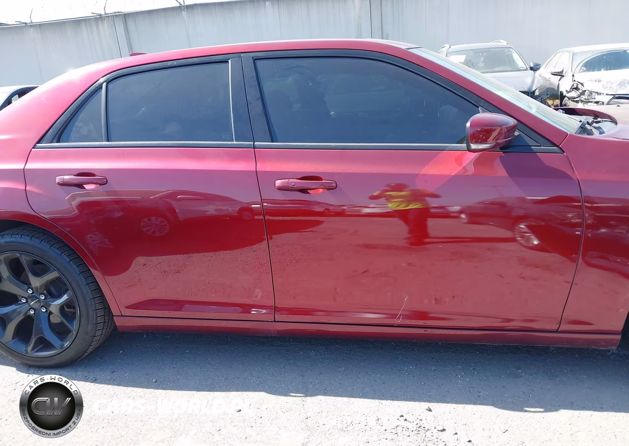 2021 Chrysler 300 300S VIN:2C3CCABG8MH537306 - 13