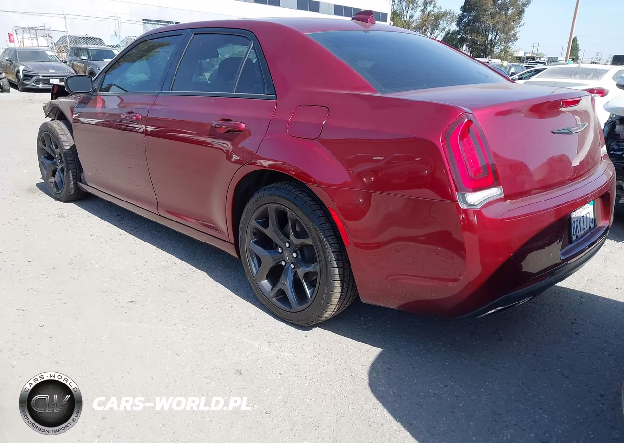 2021 Chrysler 300 300S VIN:2C3CCABG8MH537306 - 3