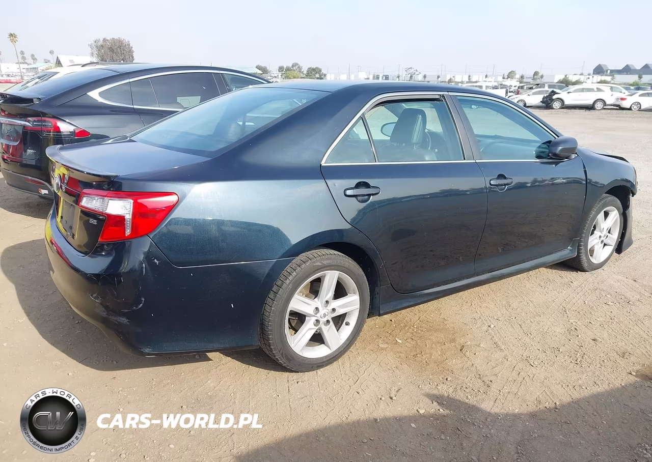 2013 Toyota Camry Se VIN:4T1BF1FK9DU657847 - 4