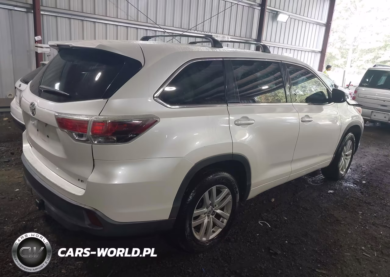 2014 Toyota Highlander Le VIN:5TDZARFH6ES006153 - 4