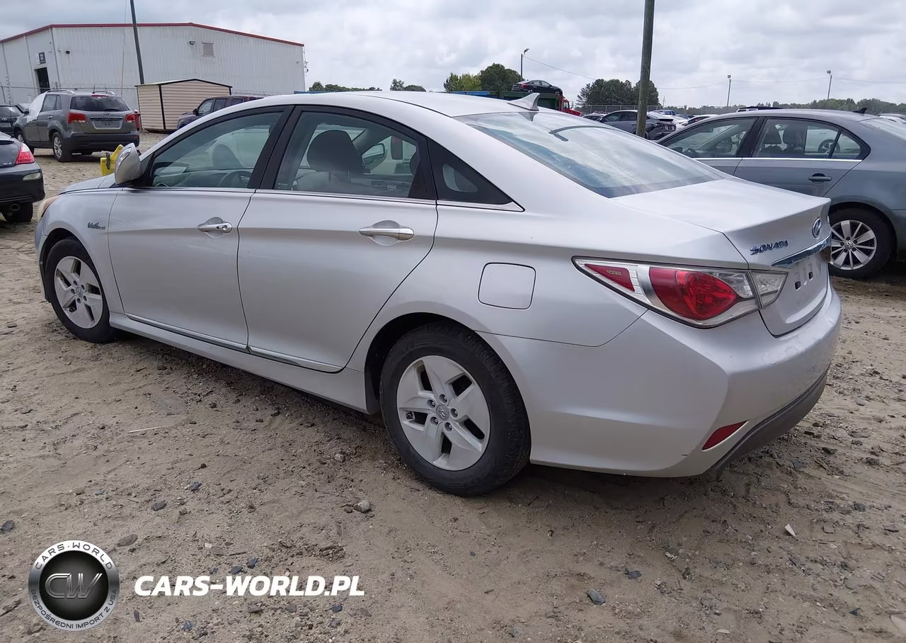2011 Hyundai Sonata Hybrid VIN:KMHEC4A41BA002418 - 3