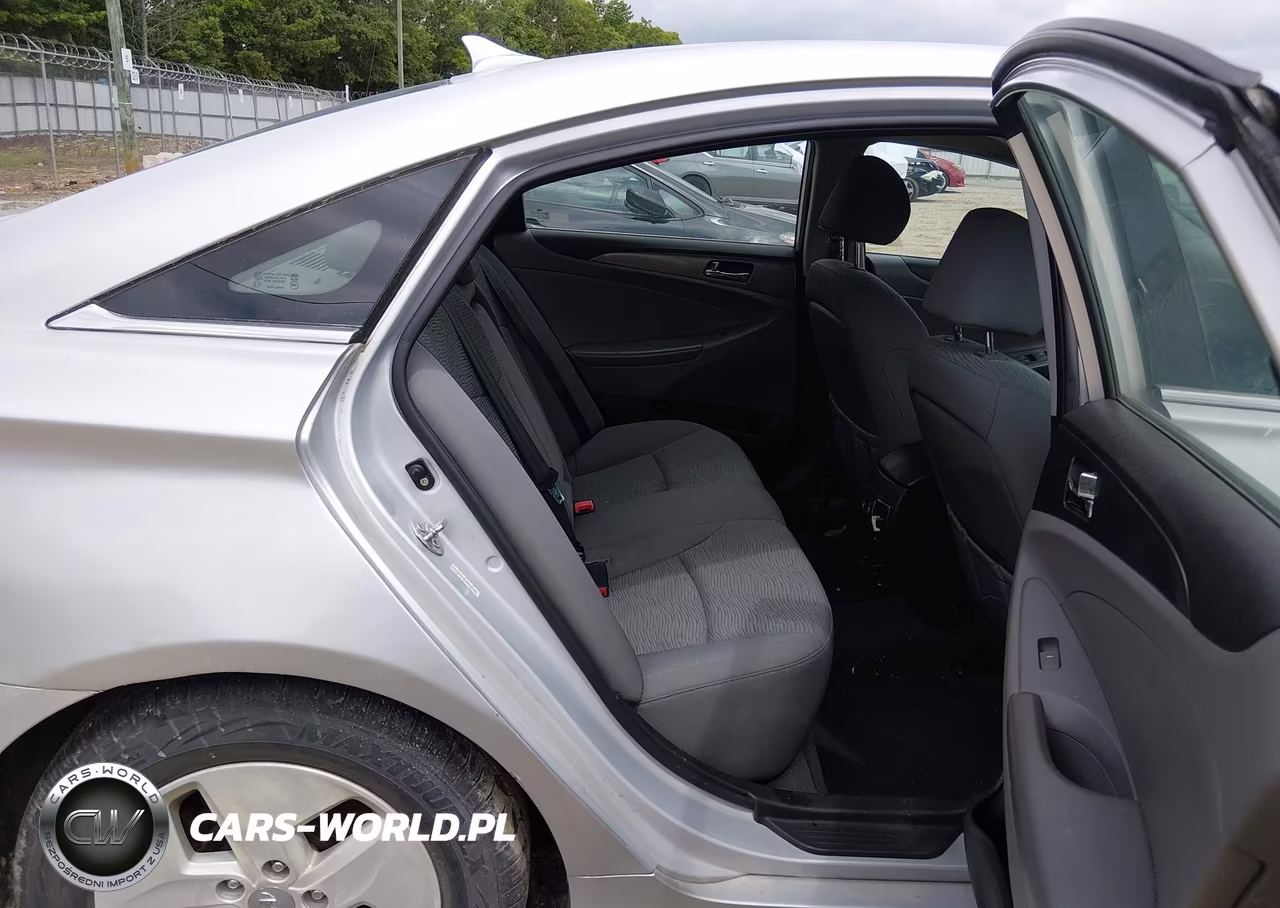 2011 Hyundai Sonata Hybrid VIN:KMHEC4A41BA002418 - 8