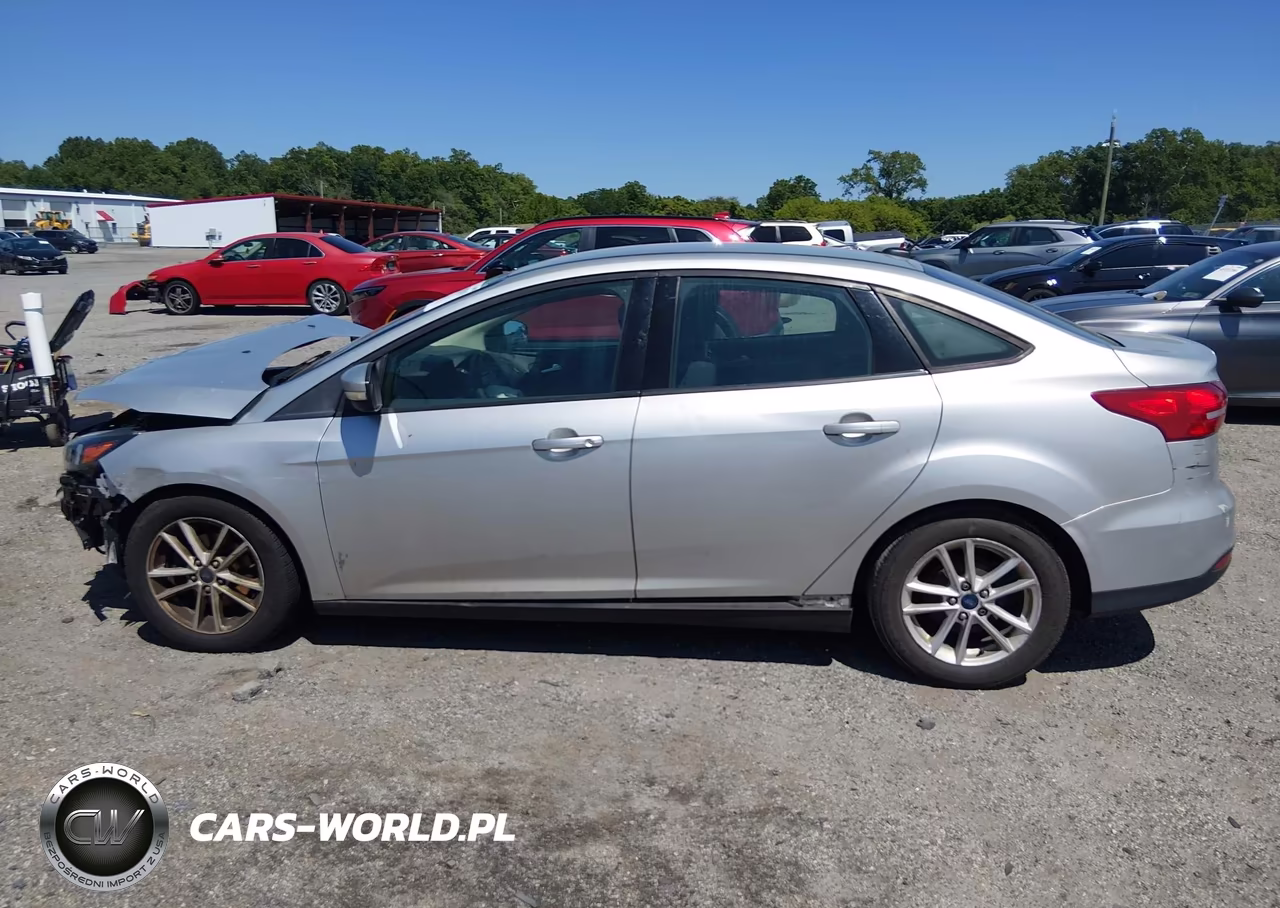 2015 Ford Focus Se VIN:1FADP3F28FL329792 - 14