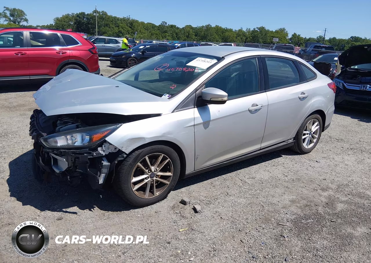 2015 Ford Focus Se VIN:1FADP3F28FL329792 - 2