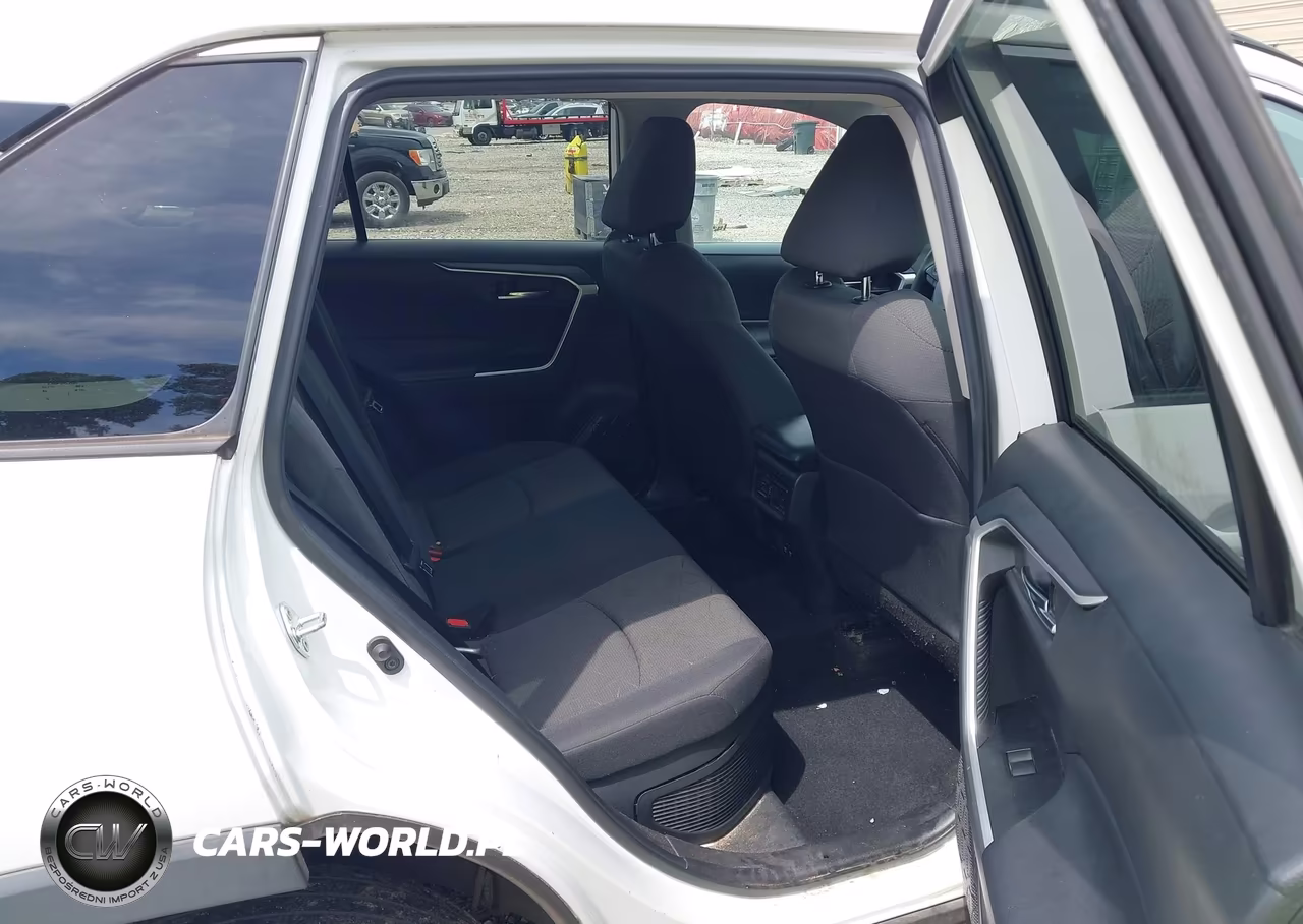 2020 Toyota Rav4 Hybrid Xle VIN:4T3R6RFV4LU003271 - 8