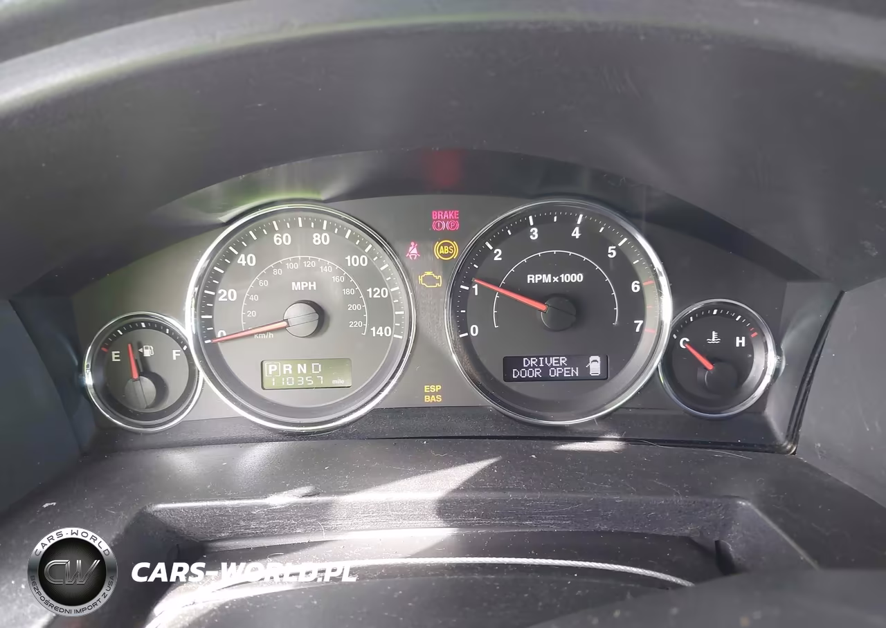 2008 Jeep Commander Sport VIN:1J8HH48K28C155614 - 7