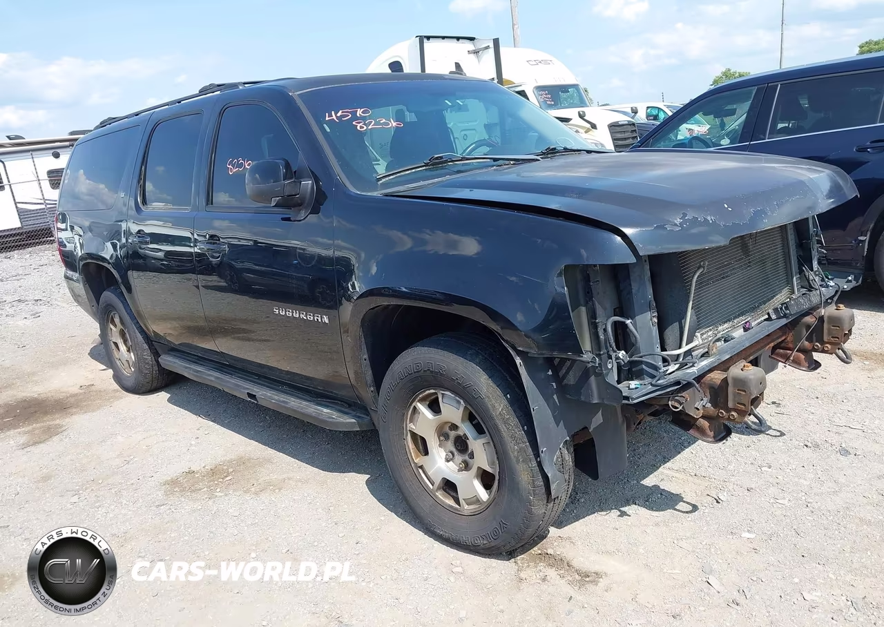 2013 Chevrolet Suburban Lt – zdjęcie 1 z 16