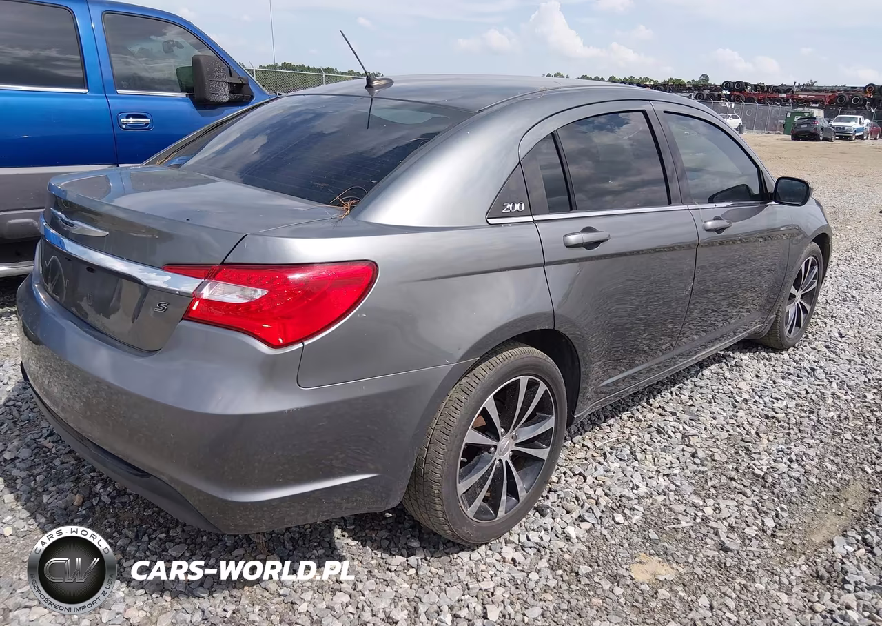 2012 Chrysler 200 S VIN:1C3CCBHG1CN189562 - 4