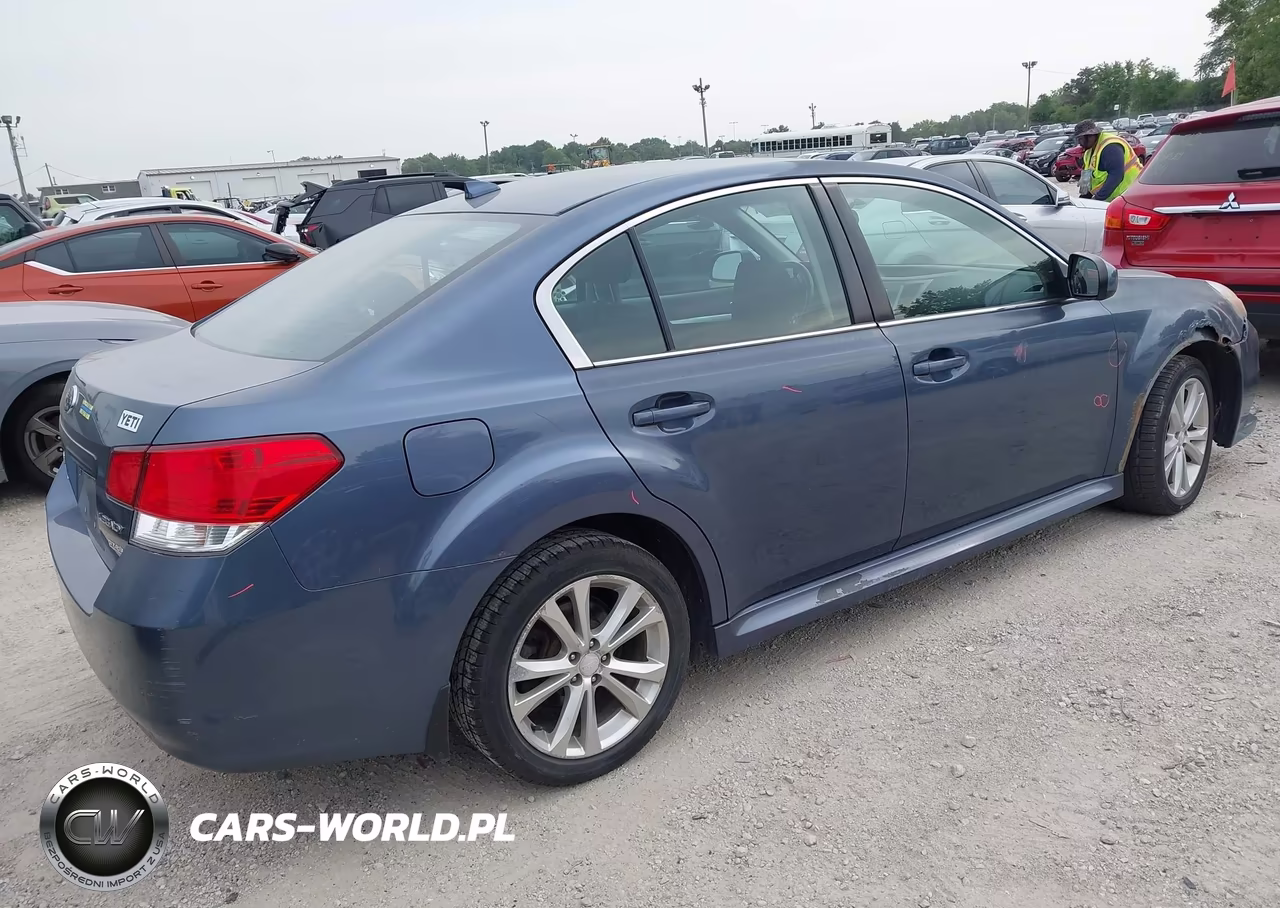 2014 Subaru Legacy 2.5I Premium VIN:4S3BMBC64E3023666 - 4