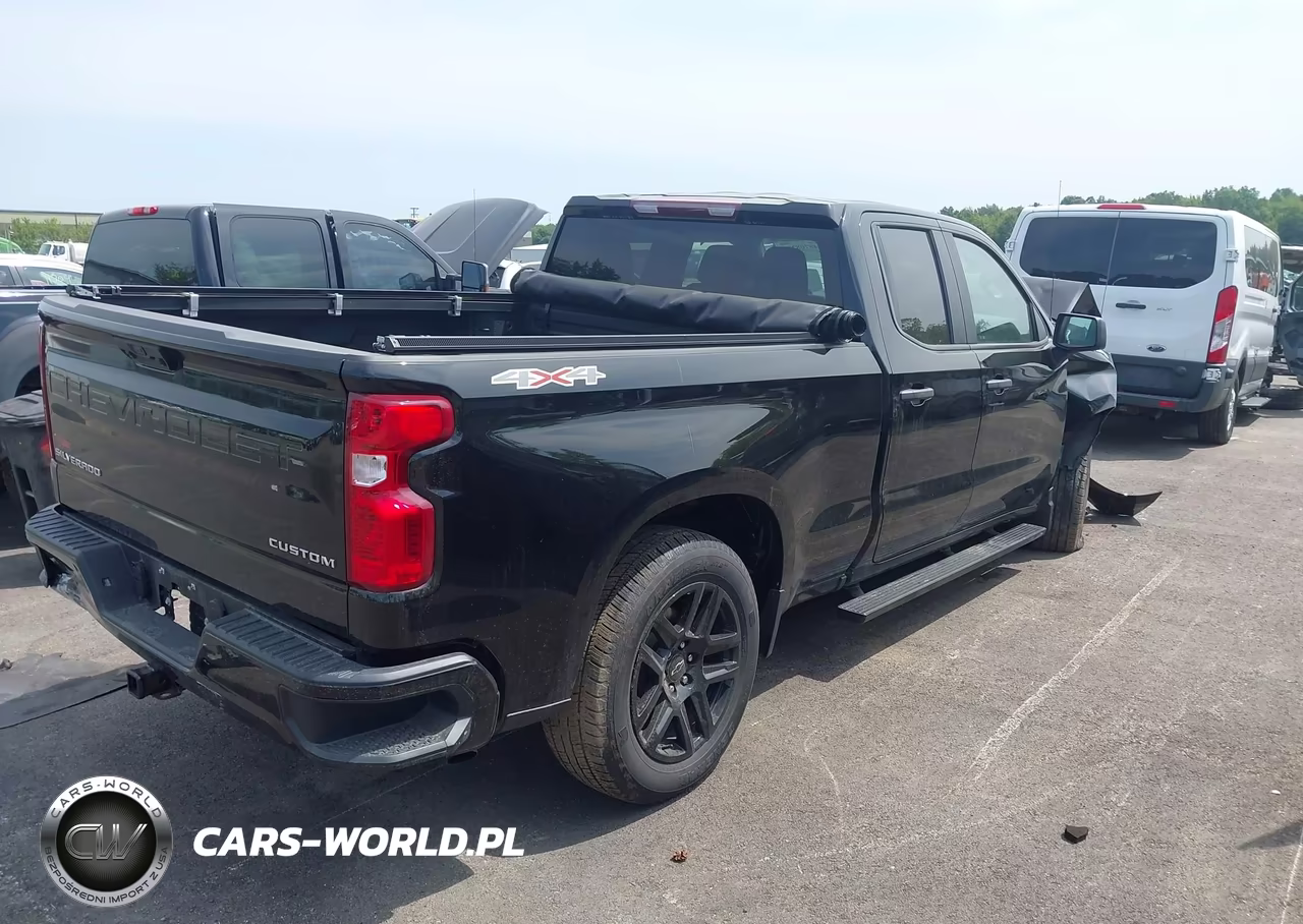 2023 Chevrolet Silverado 1500 4Wd Standard Bed Custom VIN:1GCRDBEK7PZ249547 - 4
