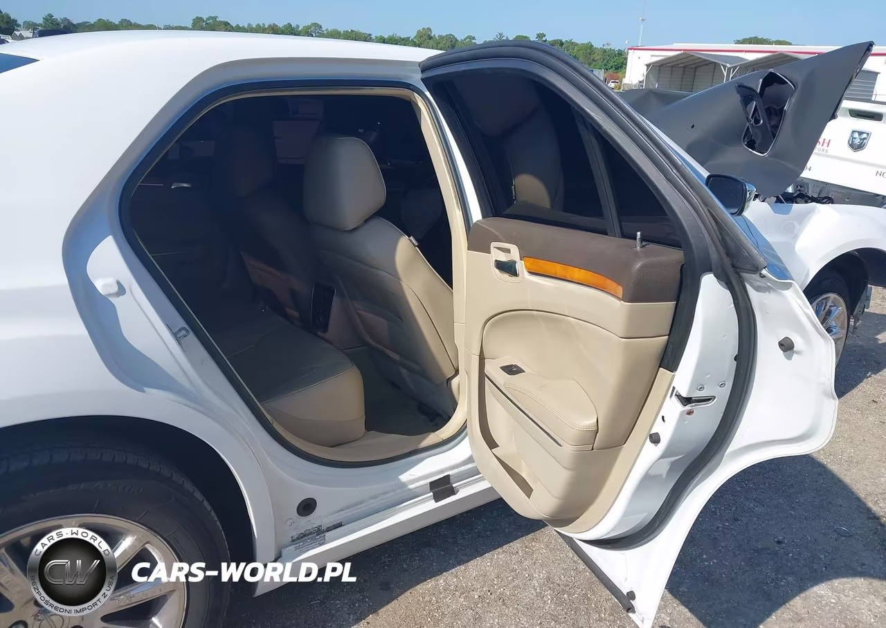 2014 Chrysler 300C VIN:2C3CCAETXEH126340 - 8