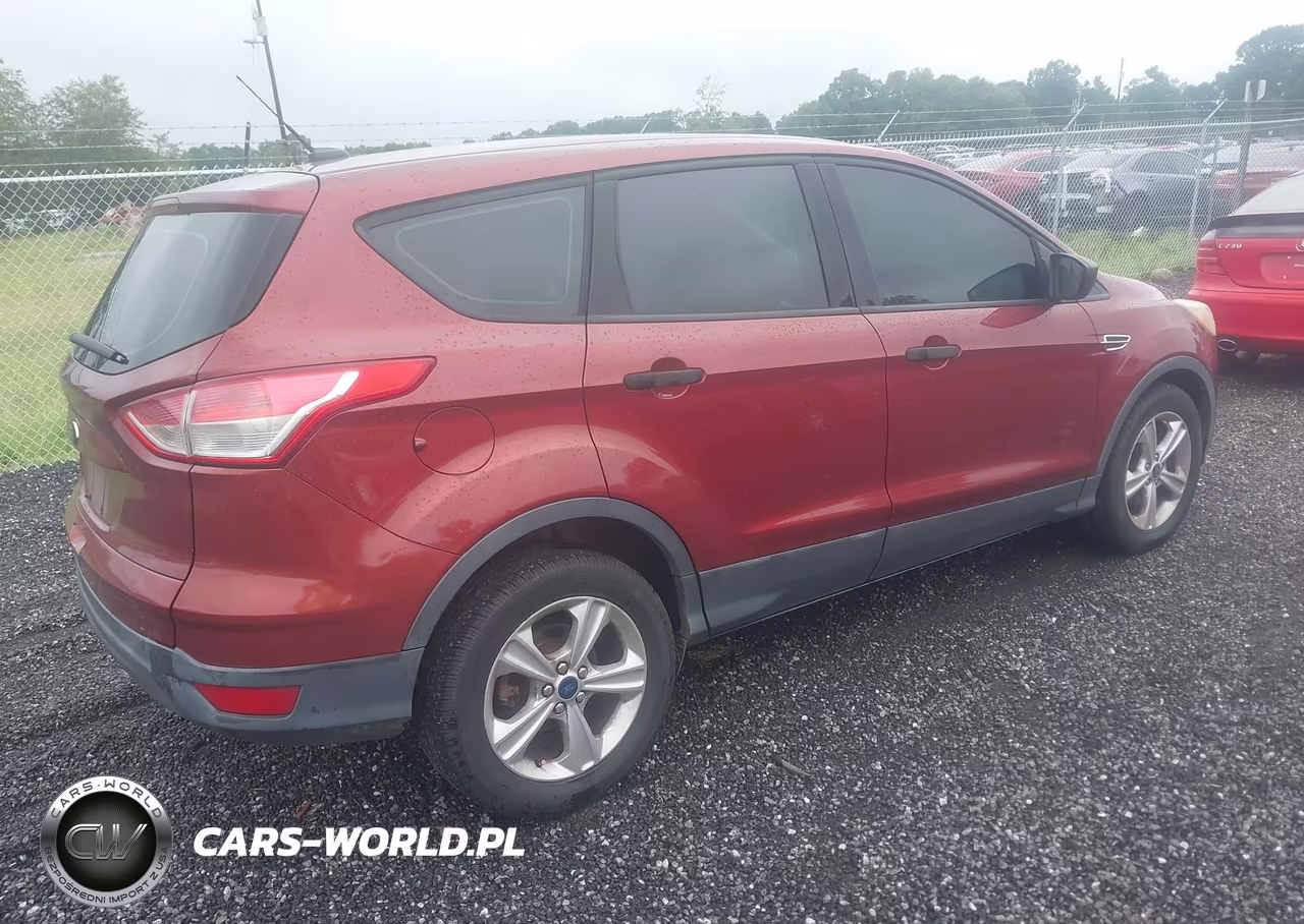 2015 Ford Escape S VIN:1FMCU0F7XFUC32642 - 4