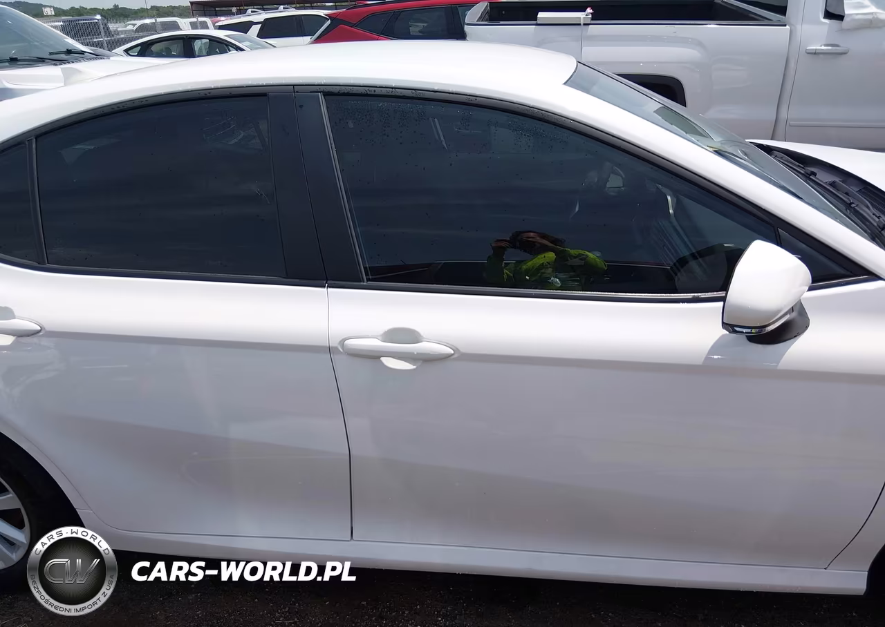 2026 Toyota Camry Le VIN:4T1DAACK4TU266101 - 14