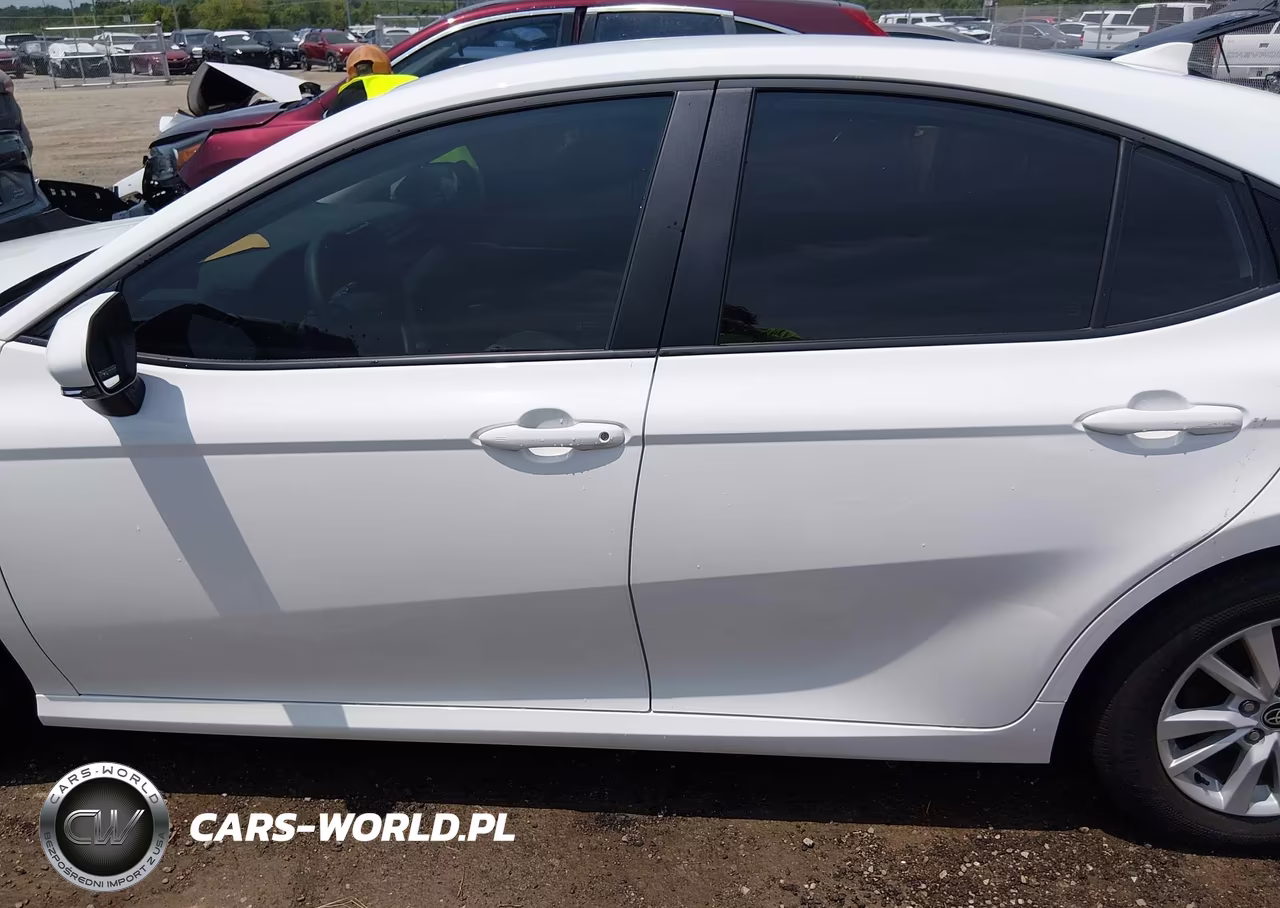 2026 Toyota Camry Le VIN:4T1DAACK4TU266101 - 15