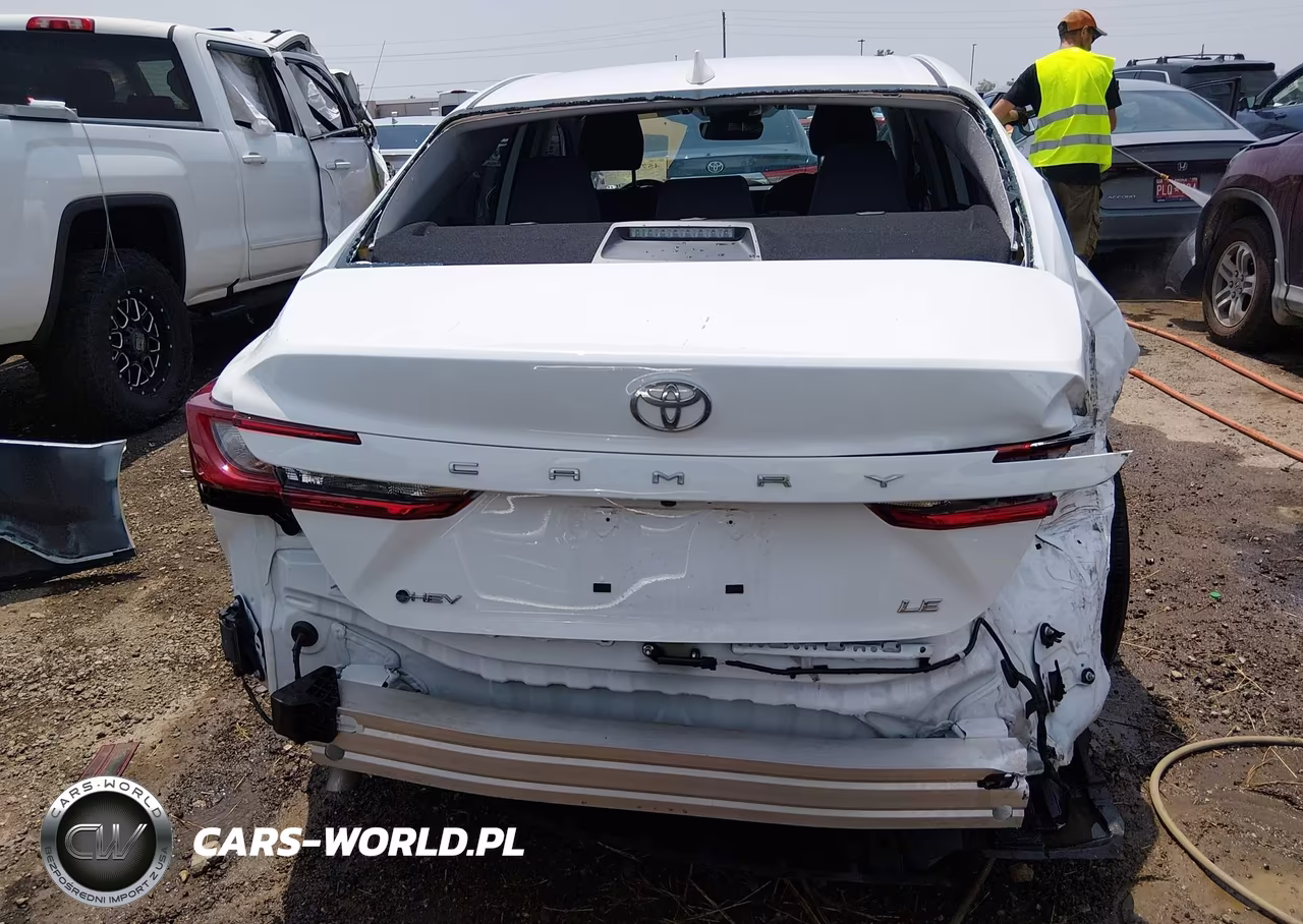 2026 Toyota Camry Le VIN:4T1DAACK4TU266101 - 17