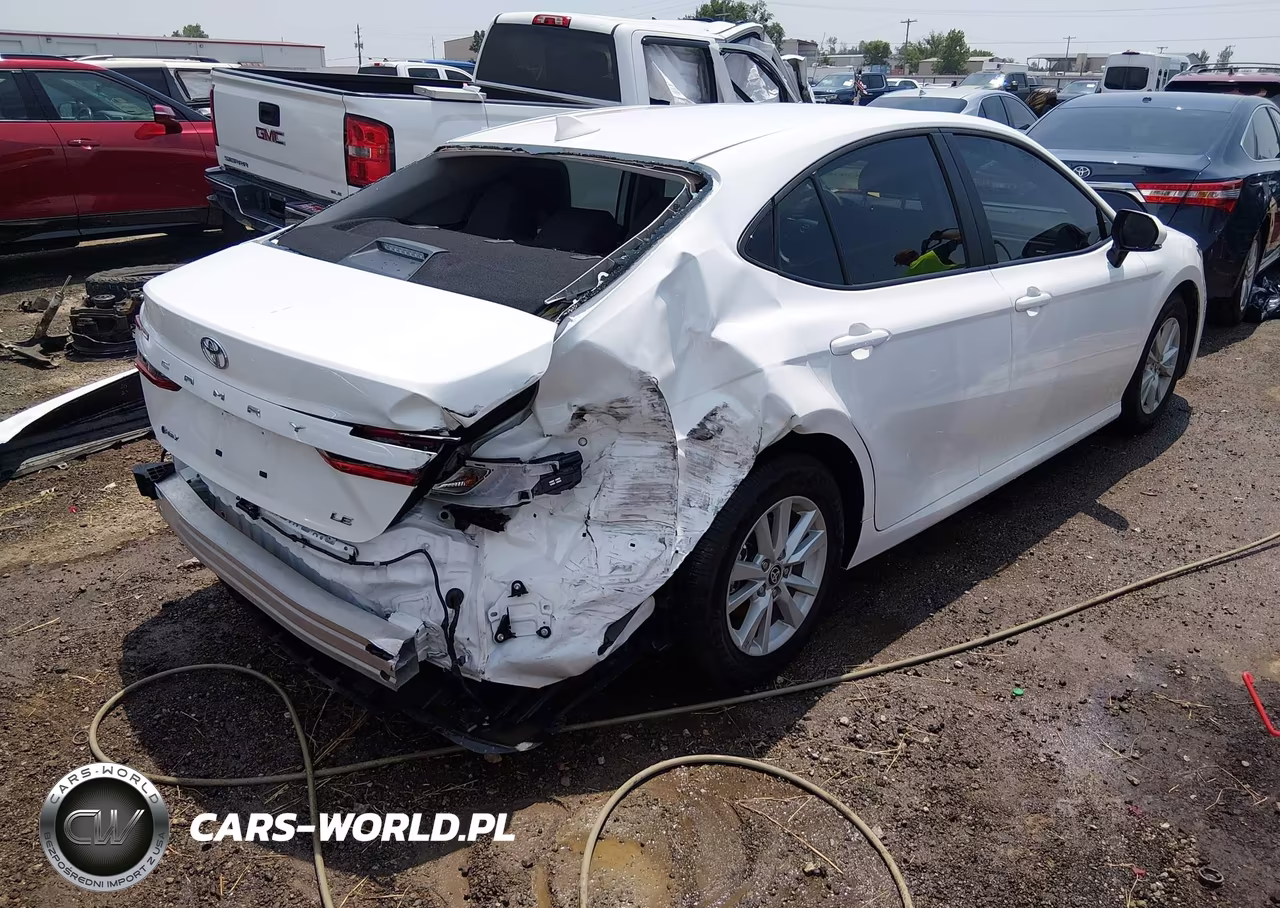 2026 Toyota Camry Le VIN:4T1DAACK4TU266101 - 4