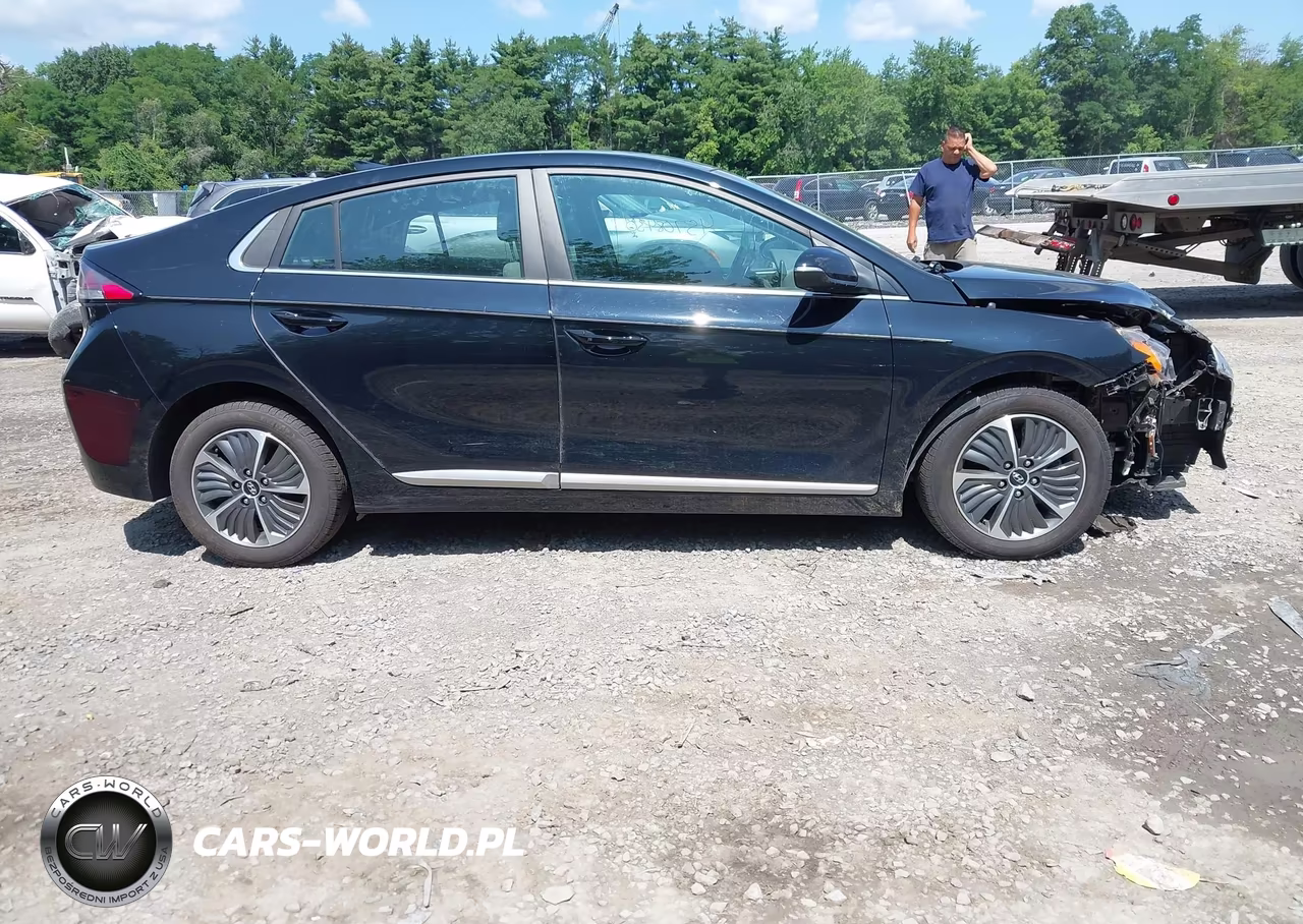 2022 Hyundai Ioniq Plug-In Hybrid Sel VIN:KMHC75LD8NU277818 - 13