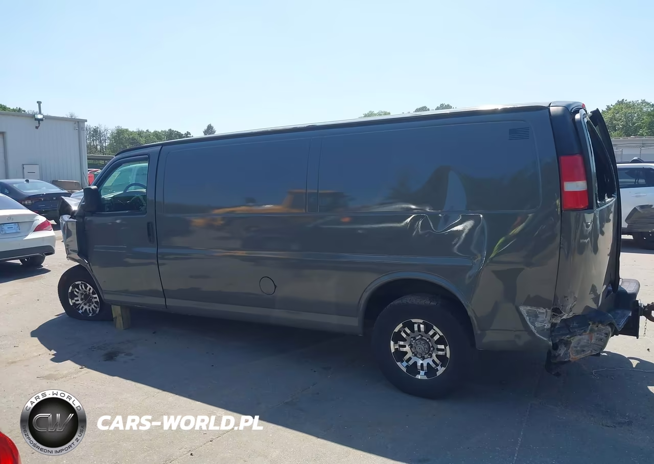 2003 Chevrolet Express Cargo Van VIN:1GCHG39U131223863 - 13