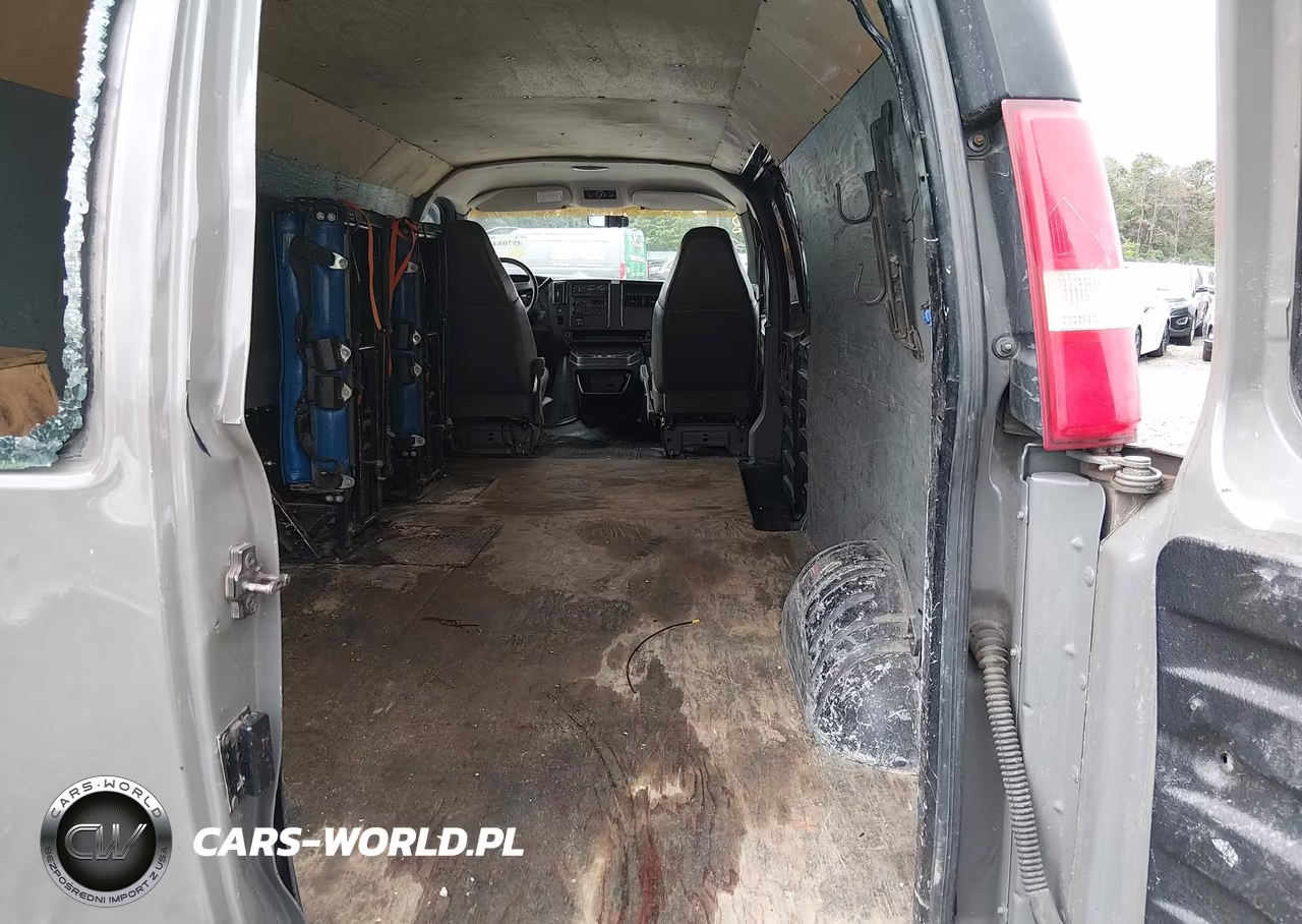 2003 Chevrolet Express Cargo Van VIN:1GCHG39U131223863 - 8