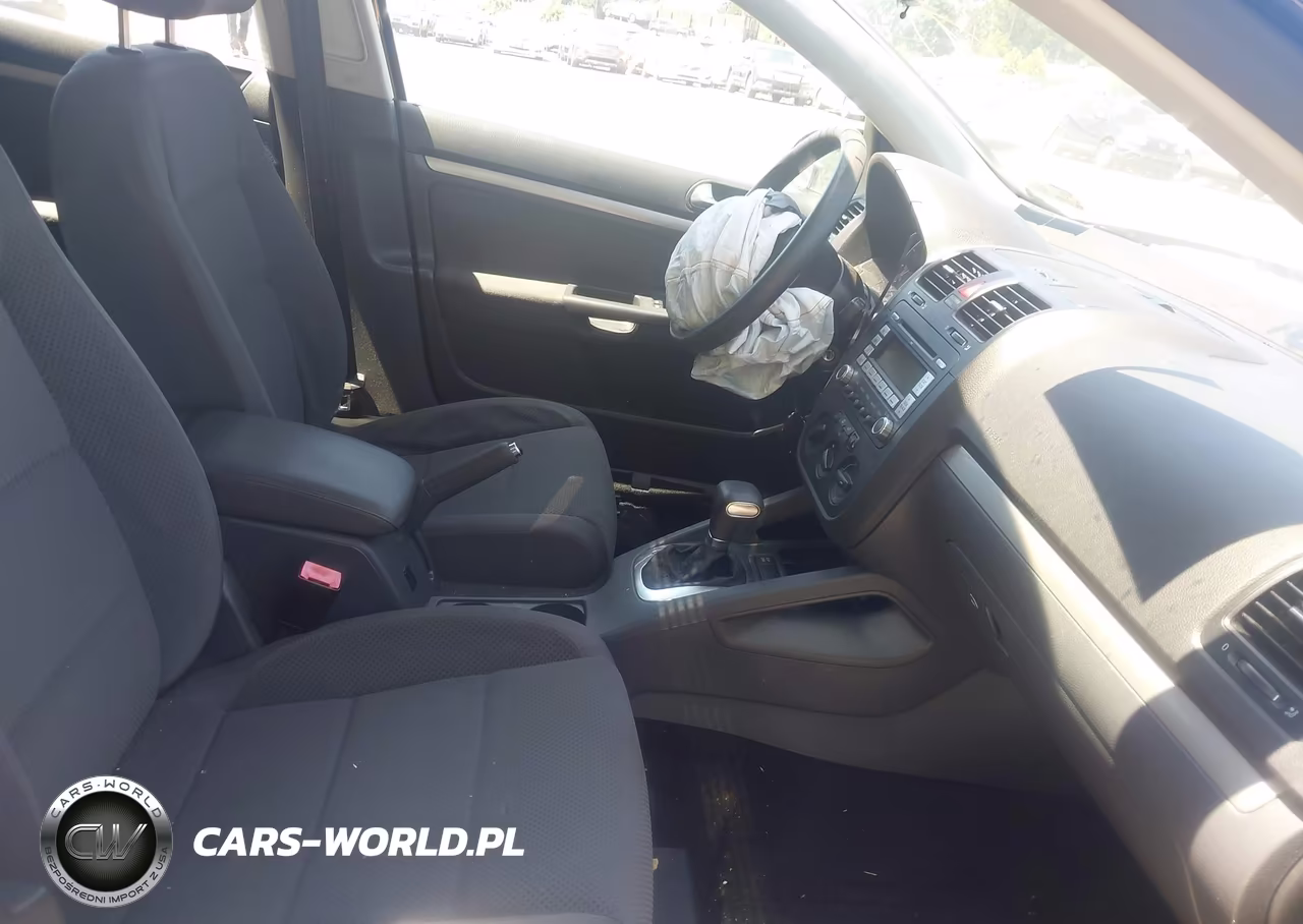 2009 Volkswagen Rabbit VIN:WVWDB71K09W146400 - 5