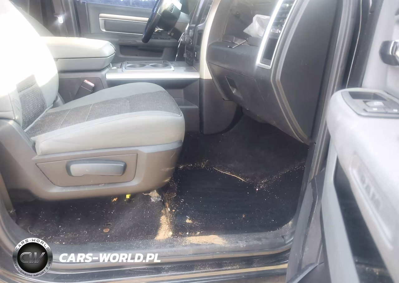 2015 Ram 1500 Outdoorsman VIN:1C6RR7LTXFS625800 - 5