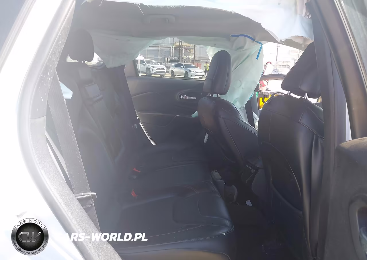 2019 Jeep Cherokee Trailhawk Elite 4X4 VIN:1C4PJMBX4KD311259 - 8