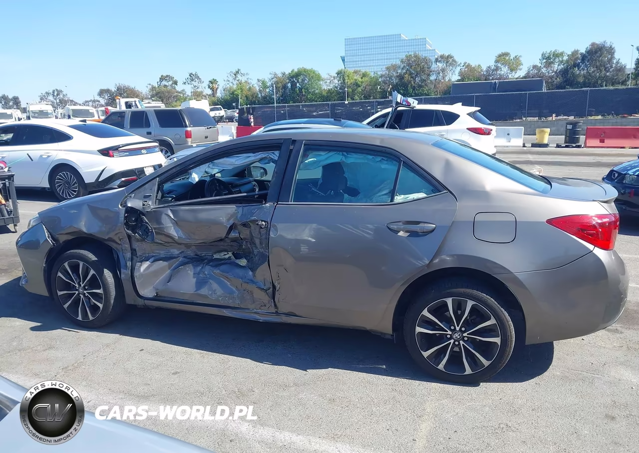 2018 Toyota Corolla Se VIN:5YFBURHE1JP747616 - 14