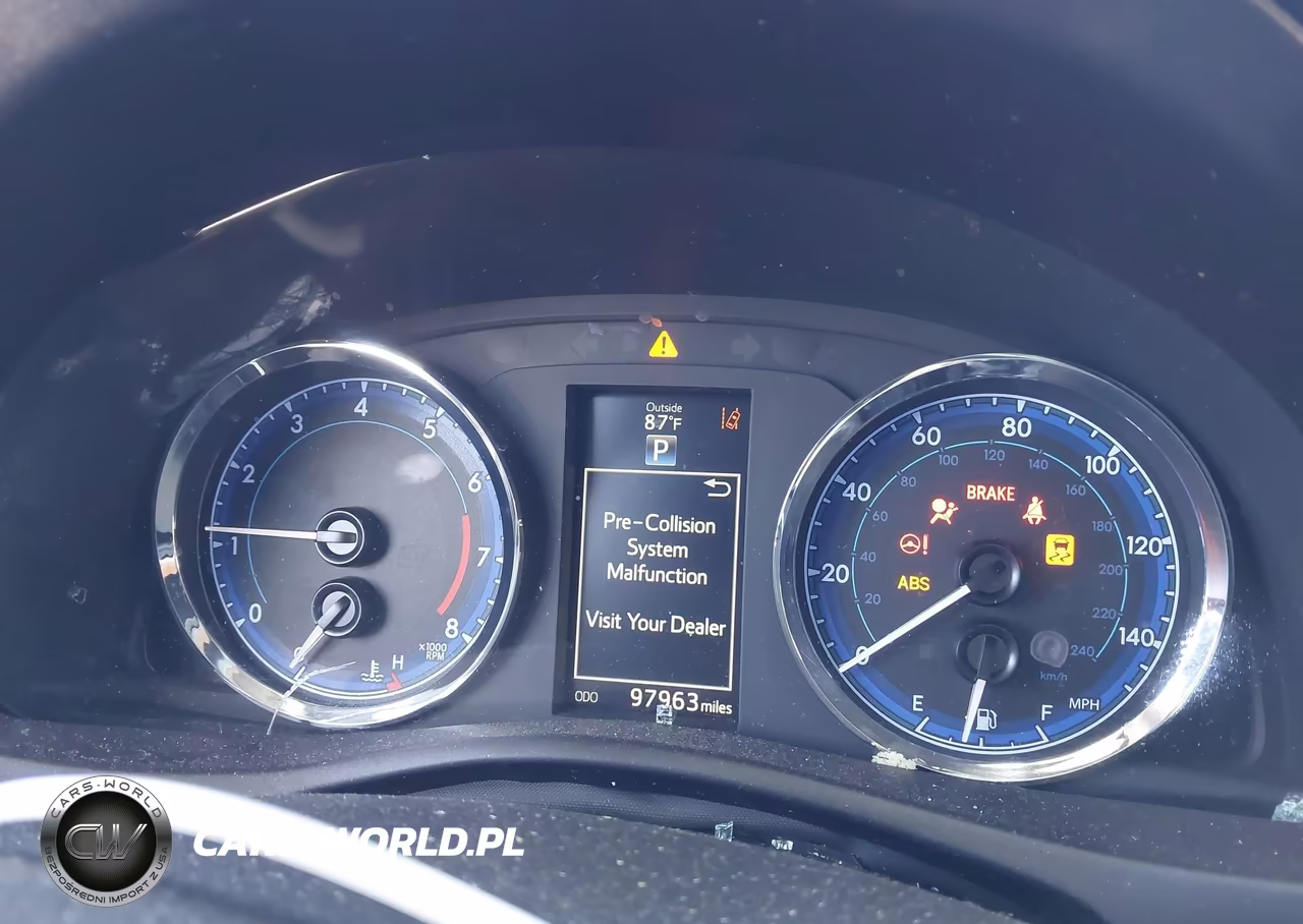 2018 Toyota Corolla Se VIN:5YFBURHE1JP747616 - 7