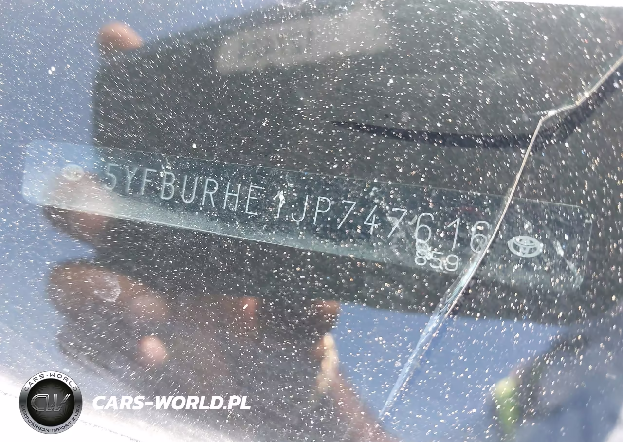 2018 Toyota Corolla Se VIN:5YFBURHE1JP747616 - 9