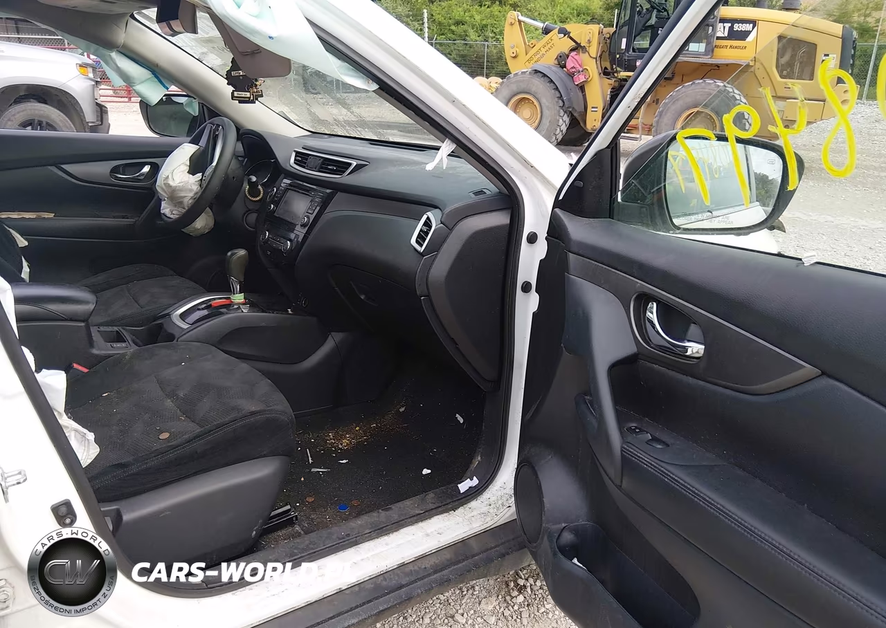 2015 Nissan Rogue Sv VIN:5N1AT2MT2FC888264 - 5