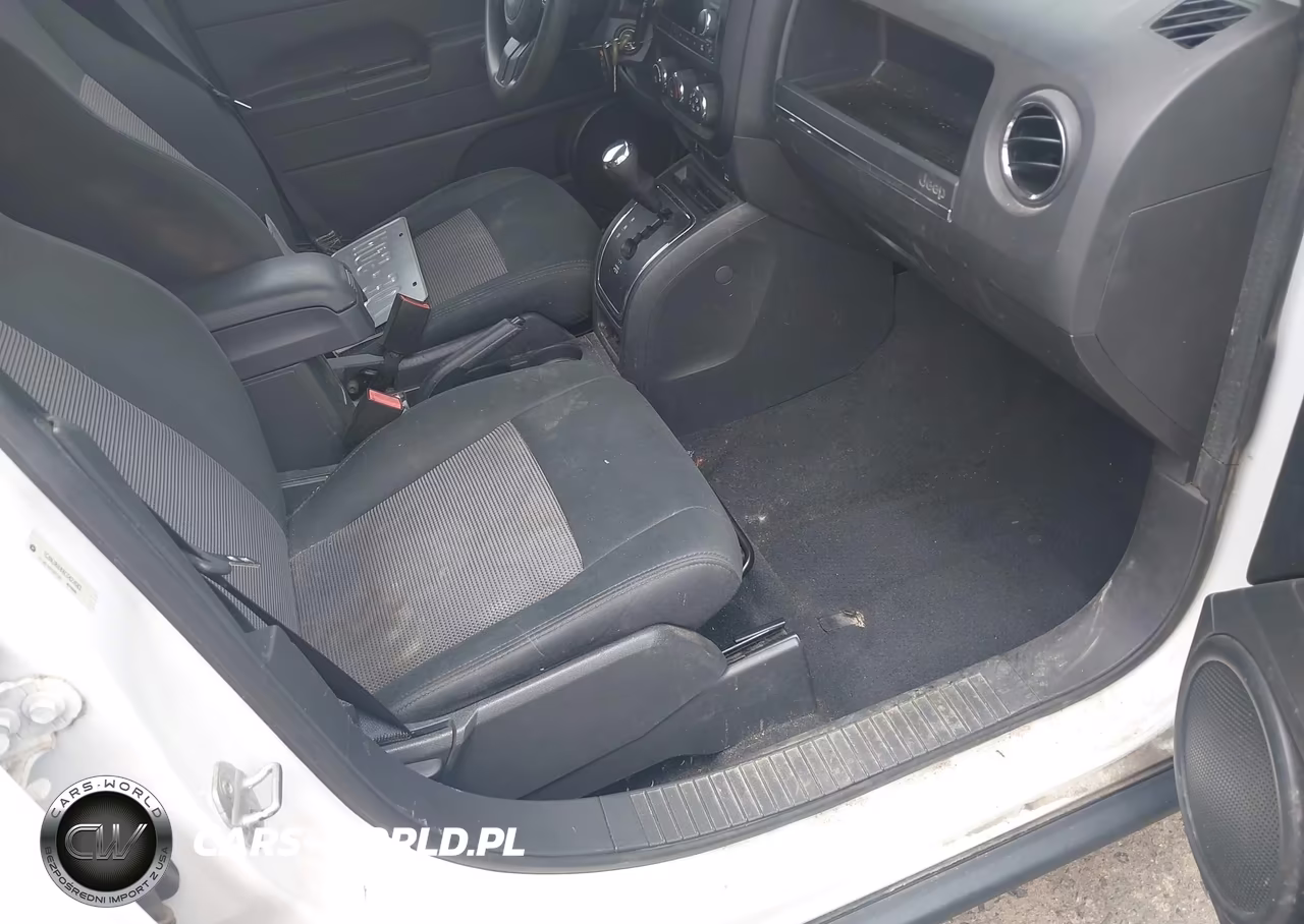 2012 Jeep Patriot Sport VIN:1C4NJRBB8CD624583 - 5