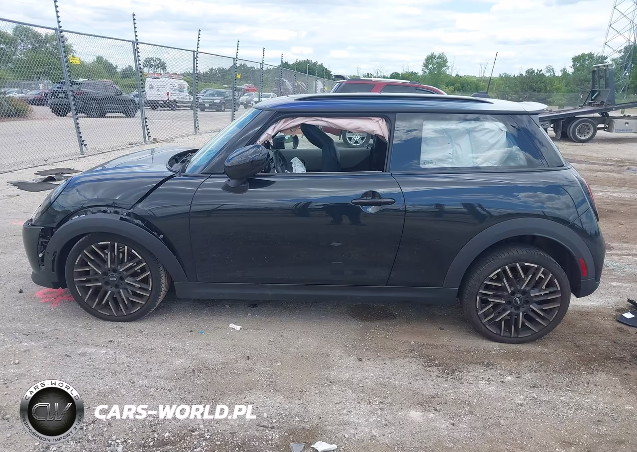2025 Mini Hardtop Cooper S VIN:WMW23GD03S2W64123 - 14