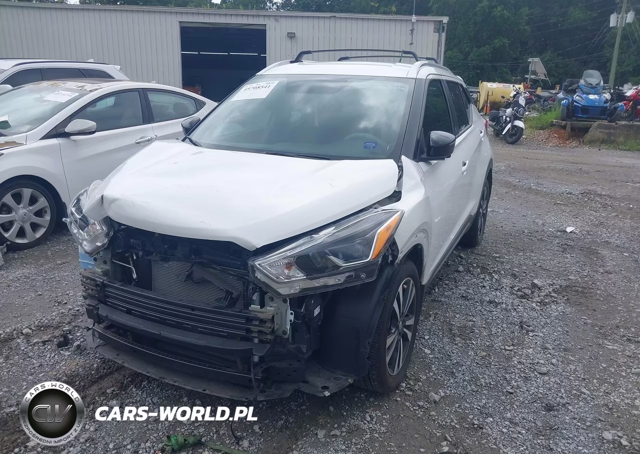 2018 Nissan Kicks Sr VIN:3N1CP5CU6JL526046 - 2